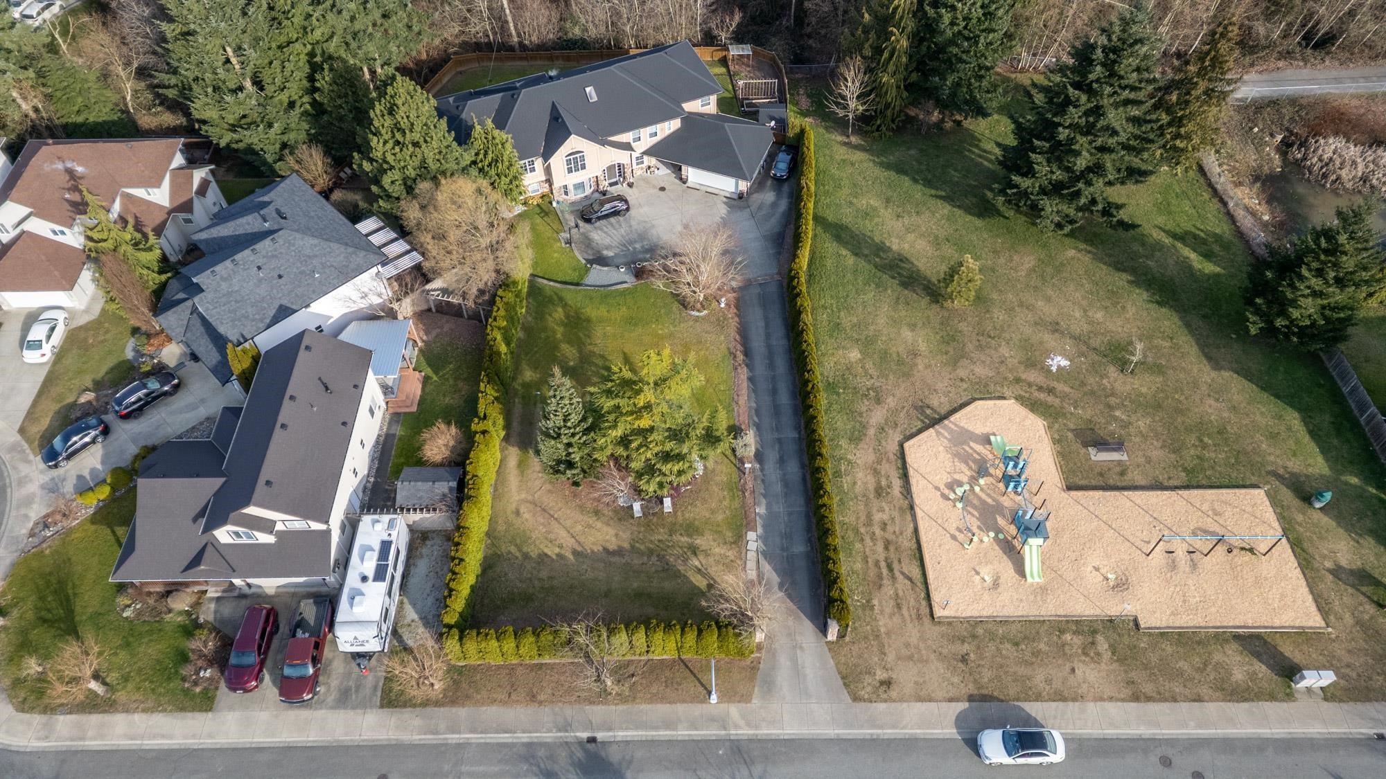 









33697


Veres

Terrace,
Mission,







BC
V2V 7C5

