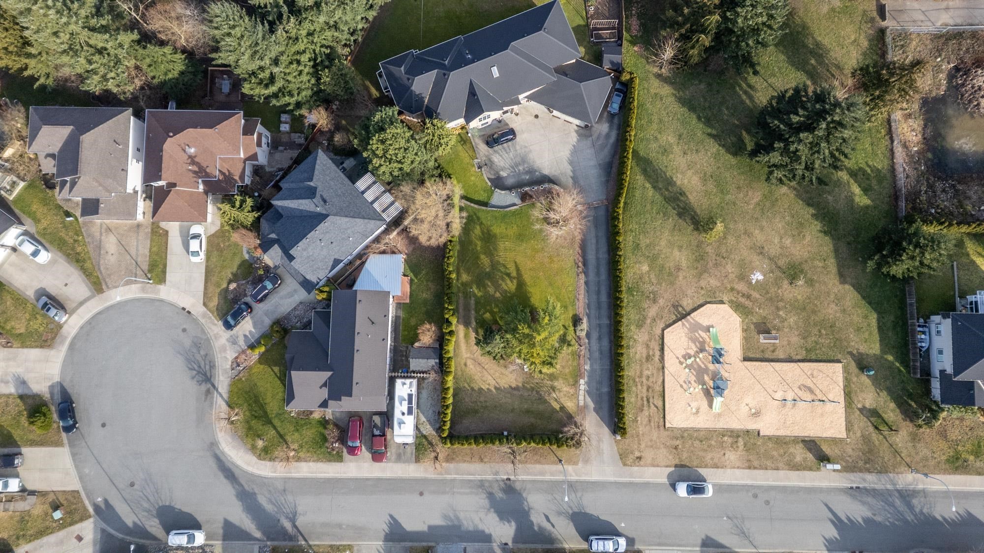 









33697


Veres

Terrace,
Mission,







BC
V2V 7C5

