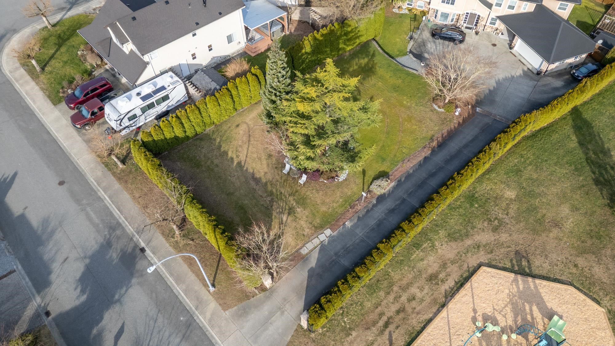 









33697


Veres

Terrace,
Mission,







BC
V2V 7C5

