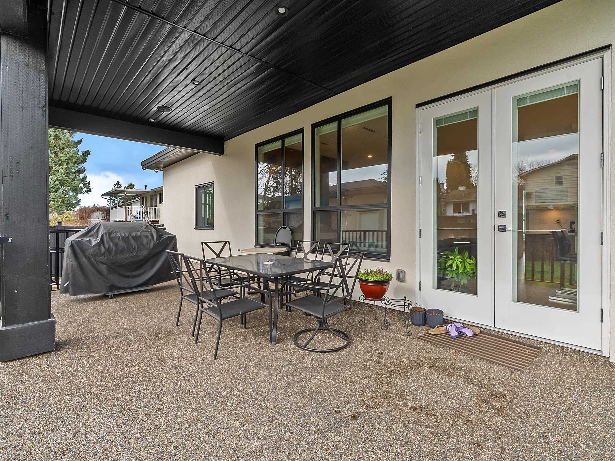 









11586


84b

Avenue,
Delta,




BC
V4C 2T6

