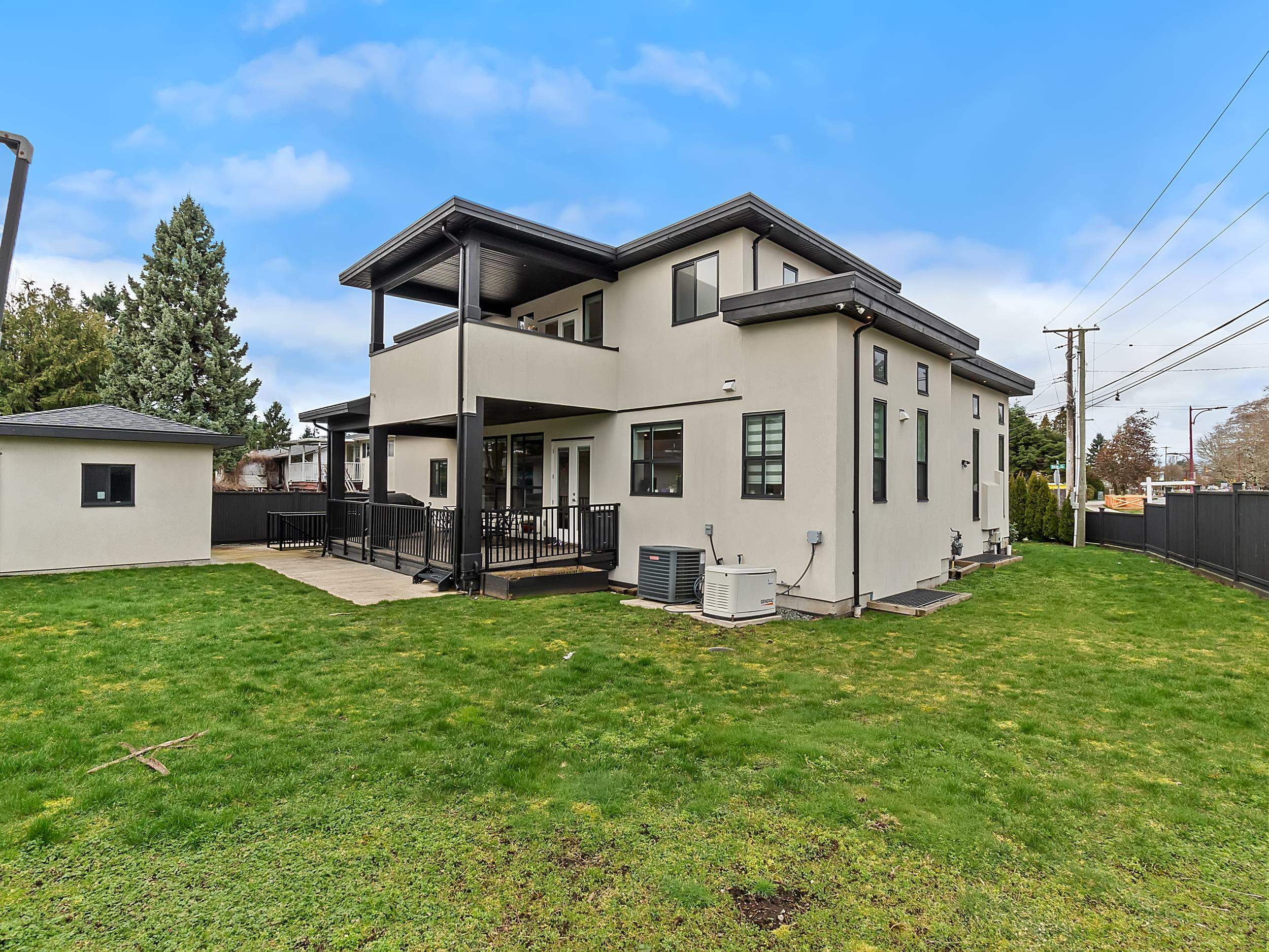 









11586


84b

Avenue,
Delta,




BC
V4C 2T6

