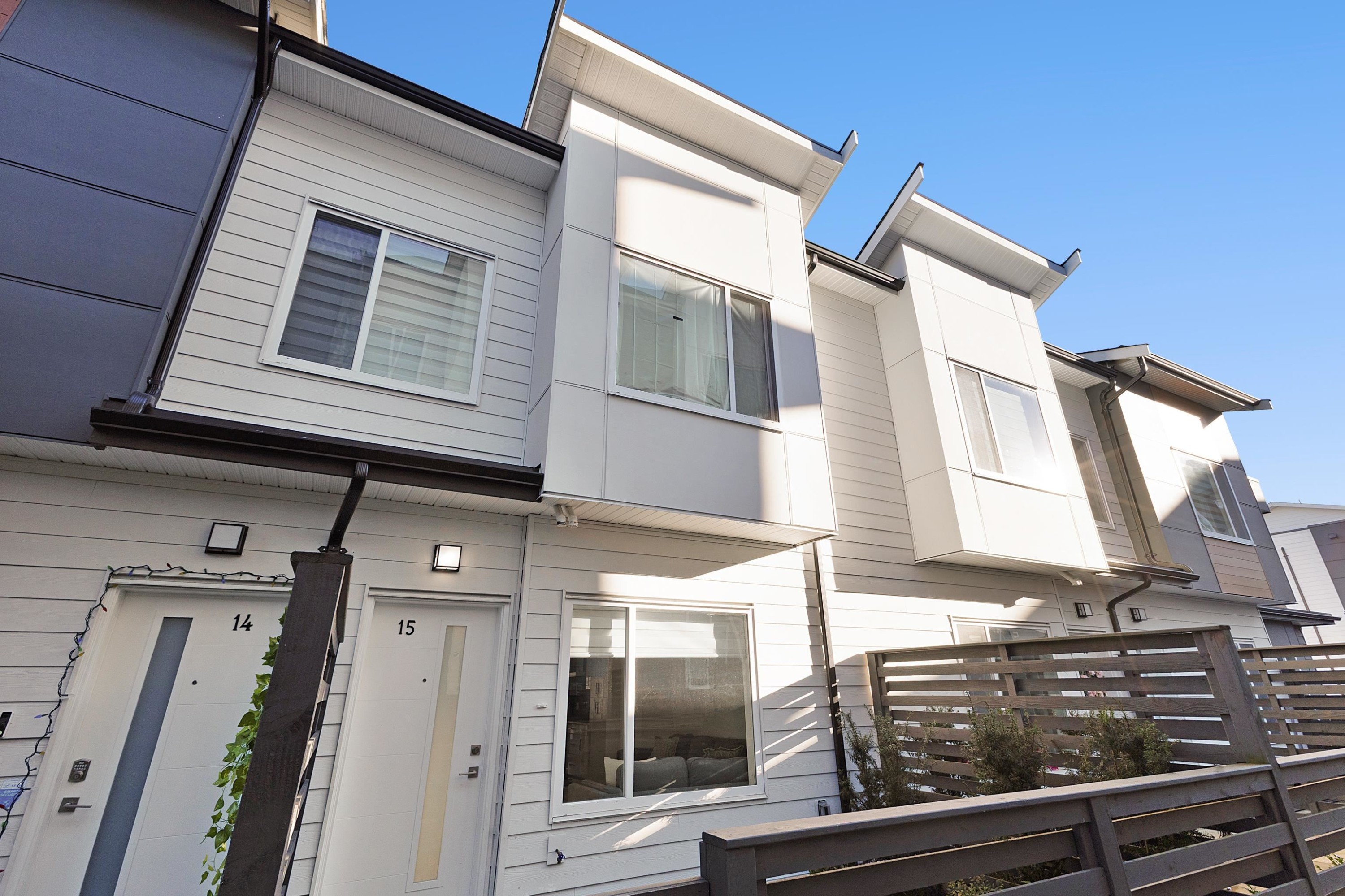 









9652


162a

Street, 15,
Surrey,




BC
V4N 2E4

