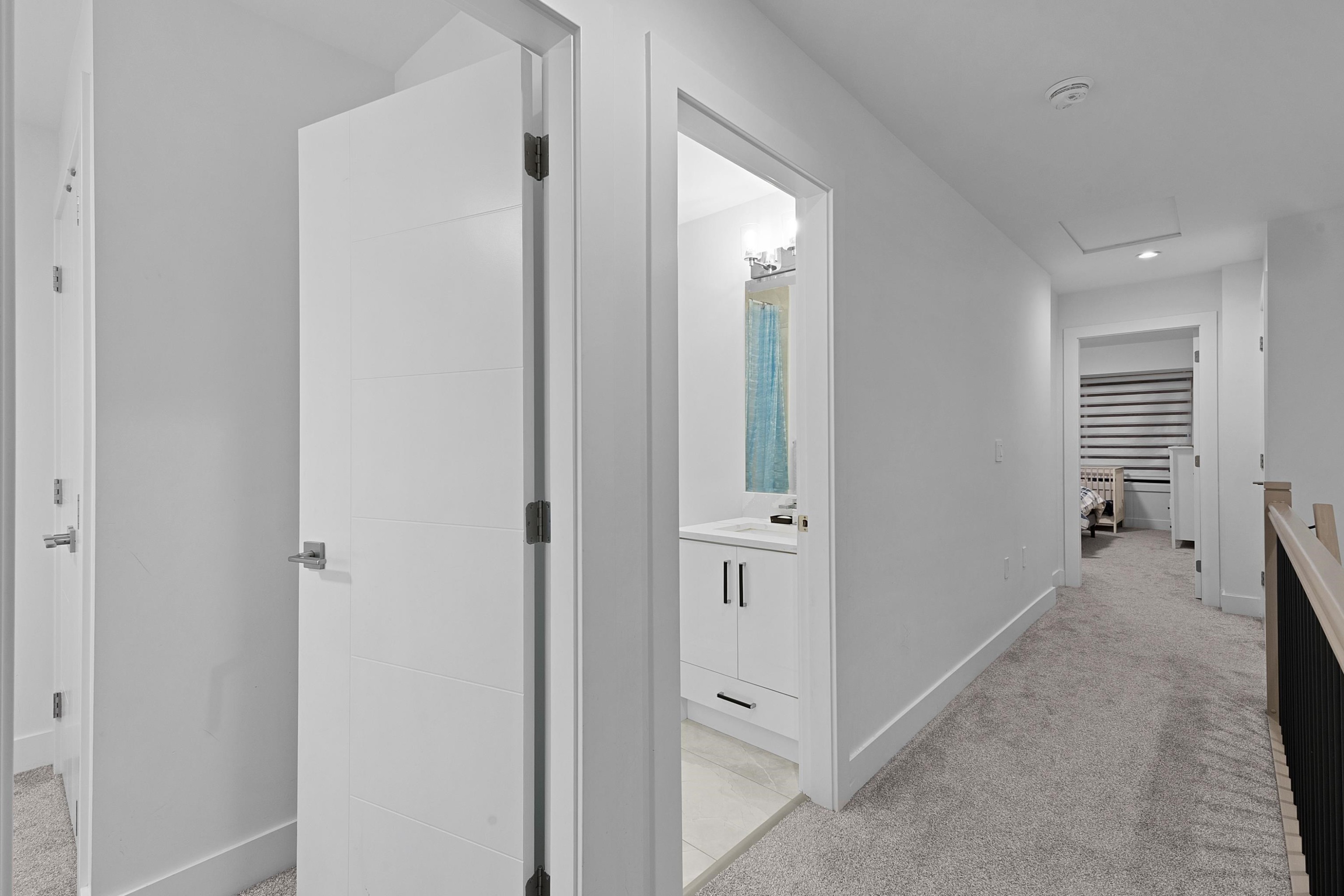 









9652


162a

Street, 15,
Surrey,




BC
V4N 2E4

