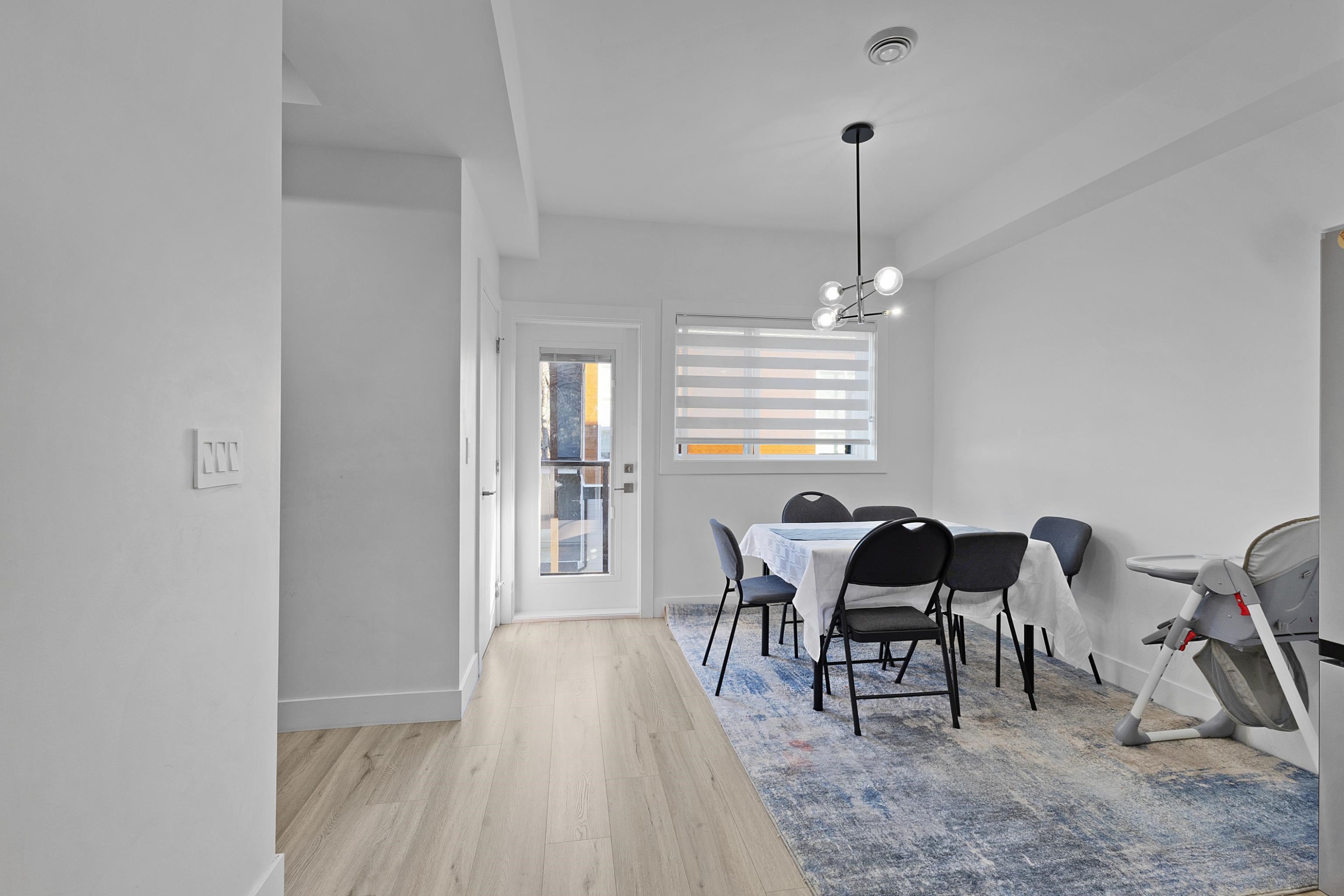 









9652


162a

Street, 15,
Surrey,




BC
V4N 2E4

