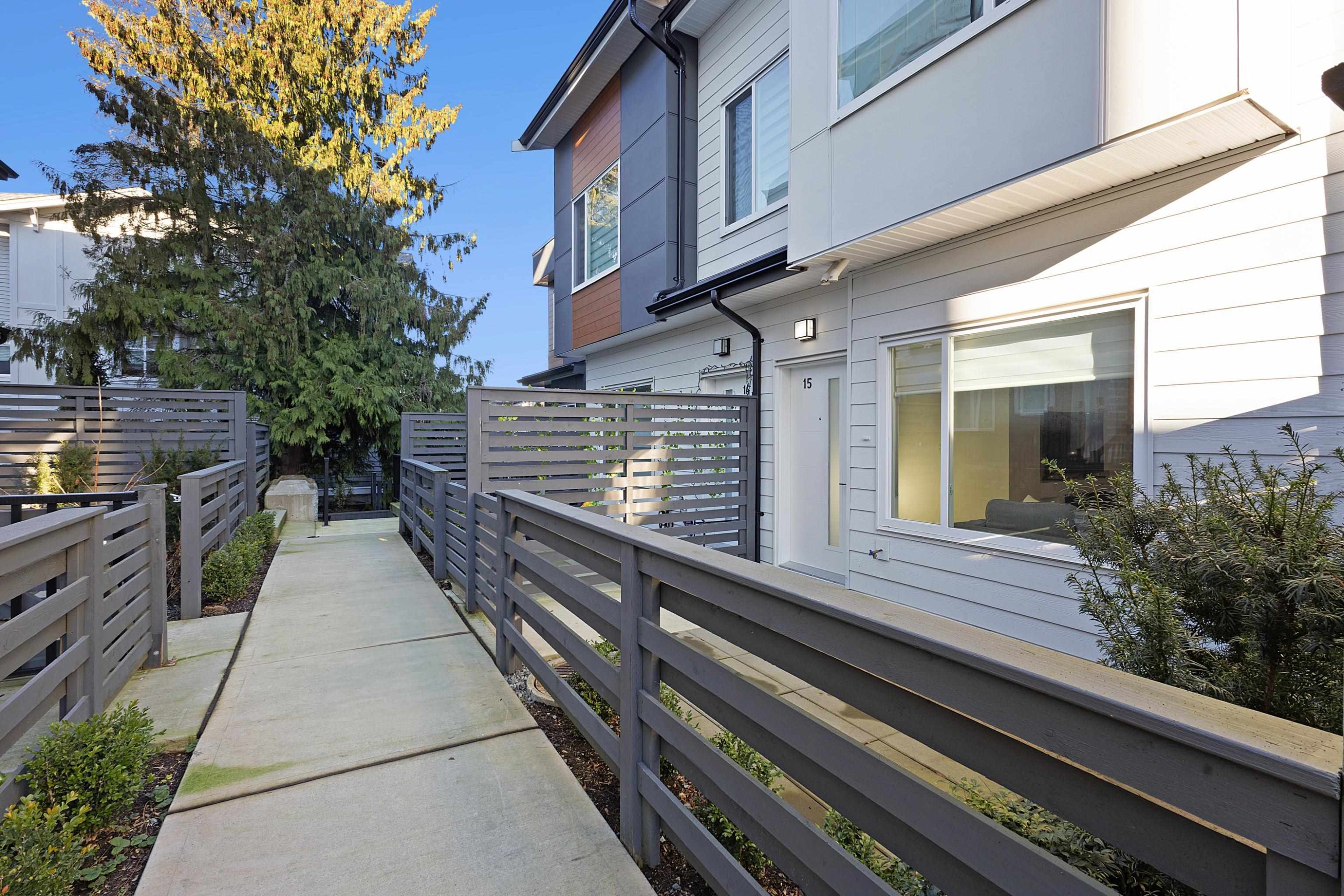 









9652


162a

Street, 15,
Surrey,




BC
V4N 2E4

