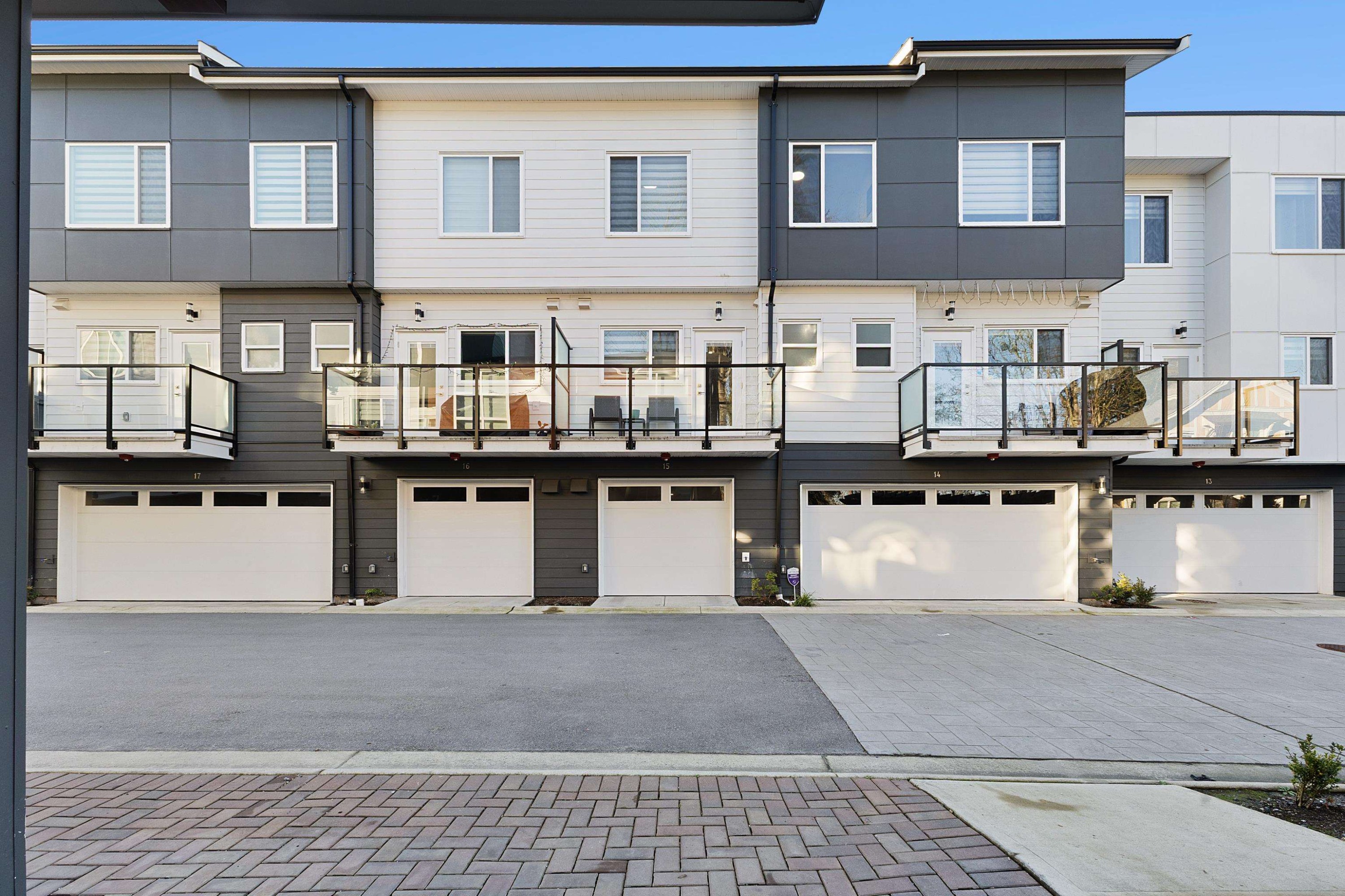 









9652


162a

Street, 15,
Surrey,




BC
V4N 2E4

