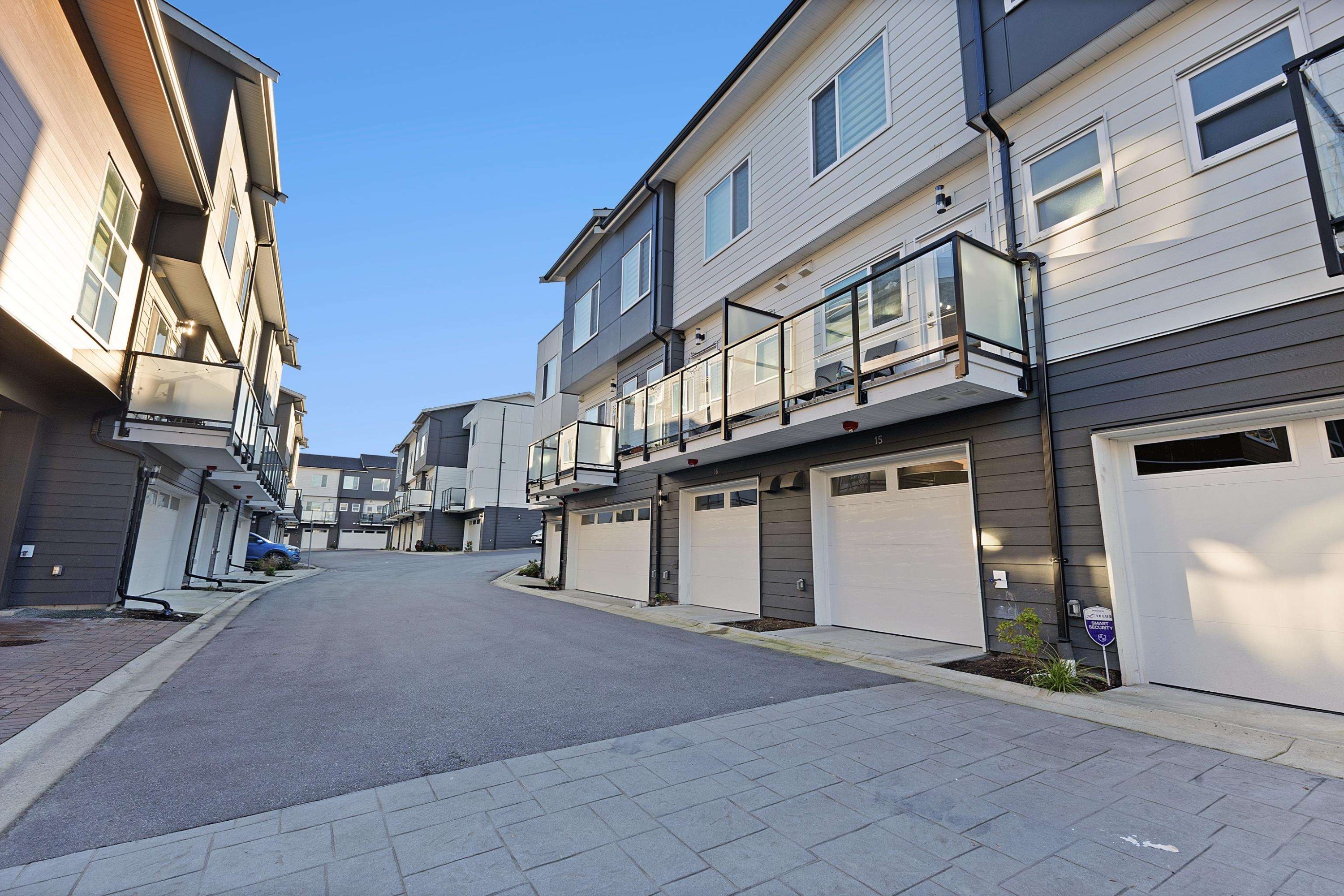 









9652


162a

Street, 15,
Surrey,




BC
V4N 2E4

