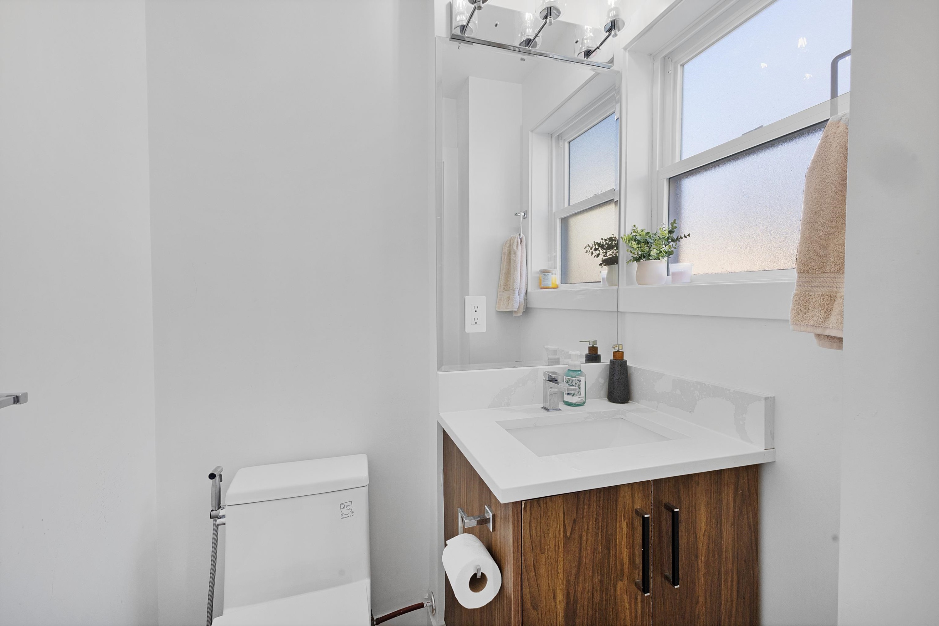 









9652


162a

Street, 15,
Surrey,




BC
V4N 2E4

