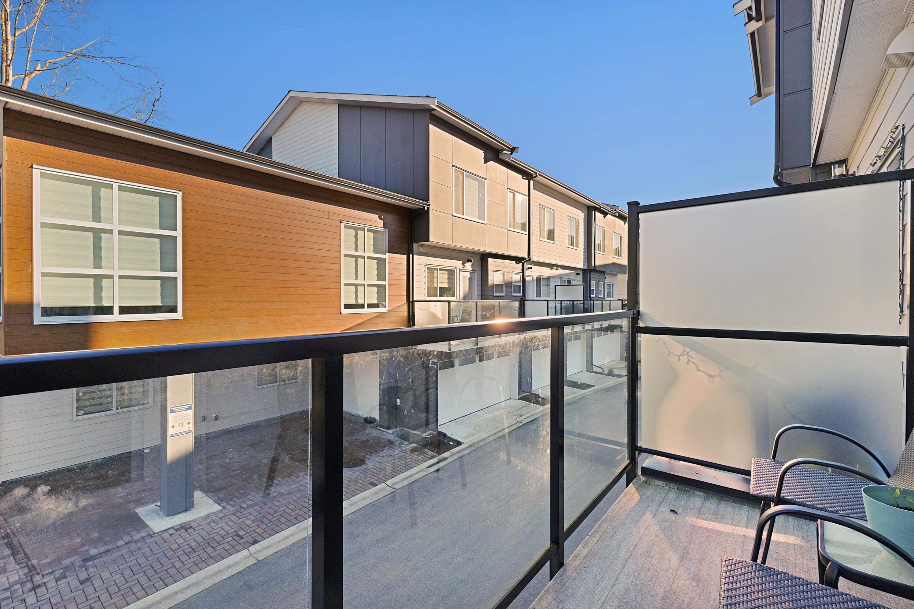 









9652


162a

Street, 15,
Surrey,




BC
V4N 2E4

