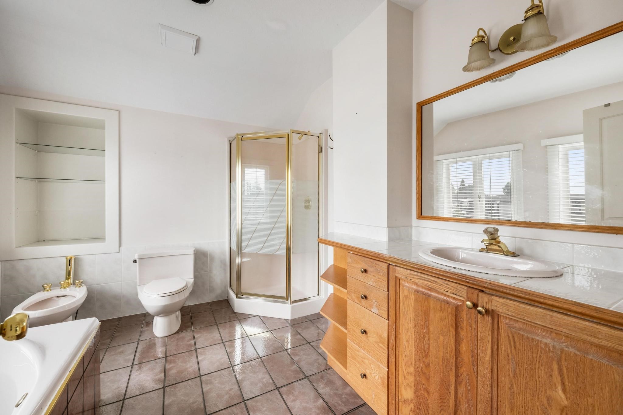 









35280


Ewert

Avenue,
Mission,




BC
V2V 0G3


