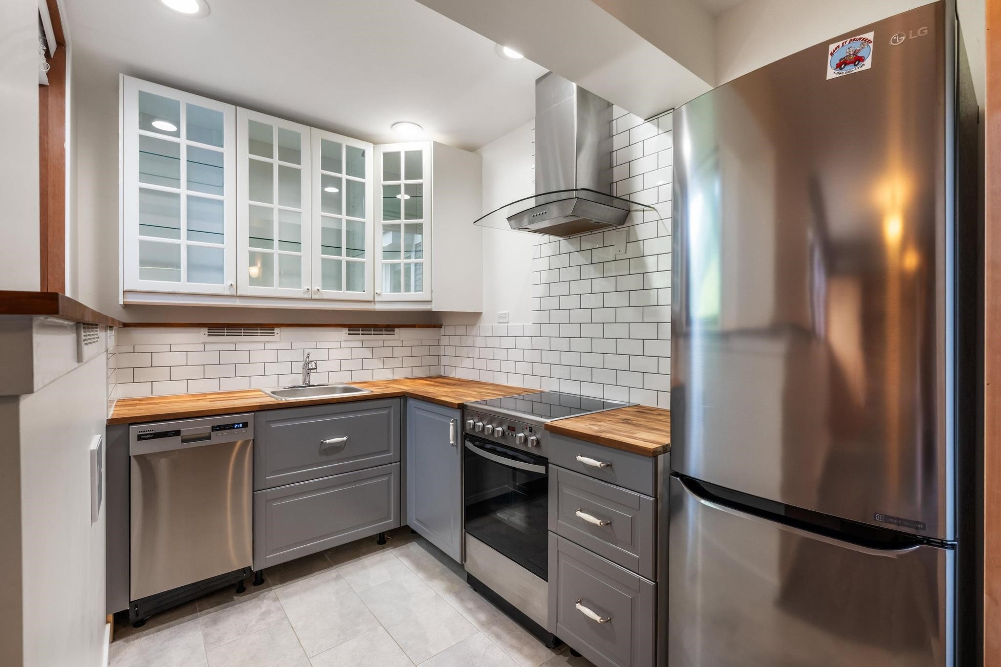 









35280


Ewert

Avenue,
Mission,




BC
V2V 0G3

