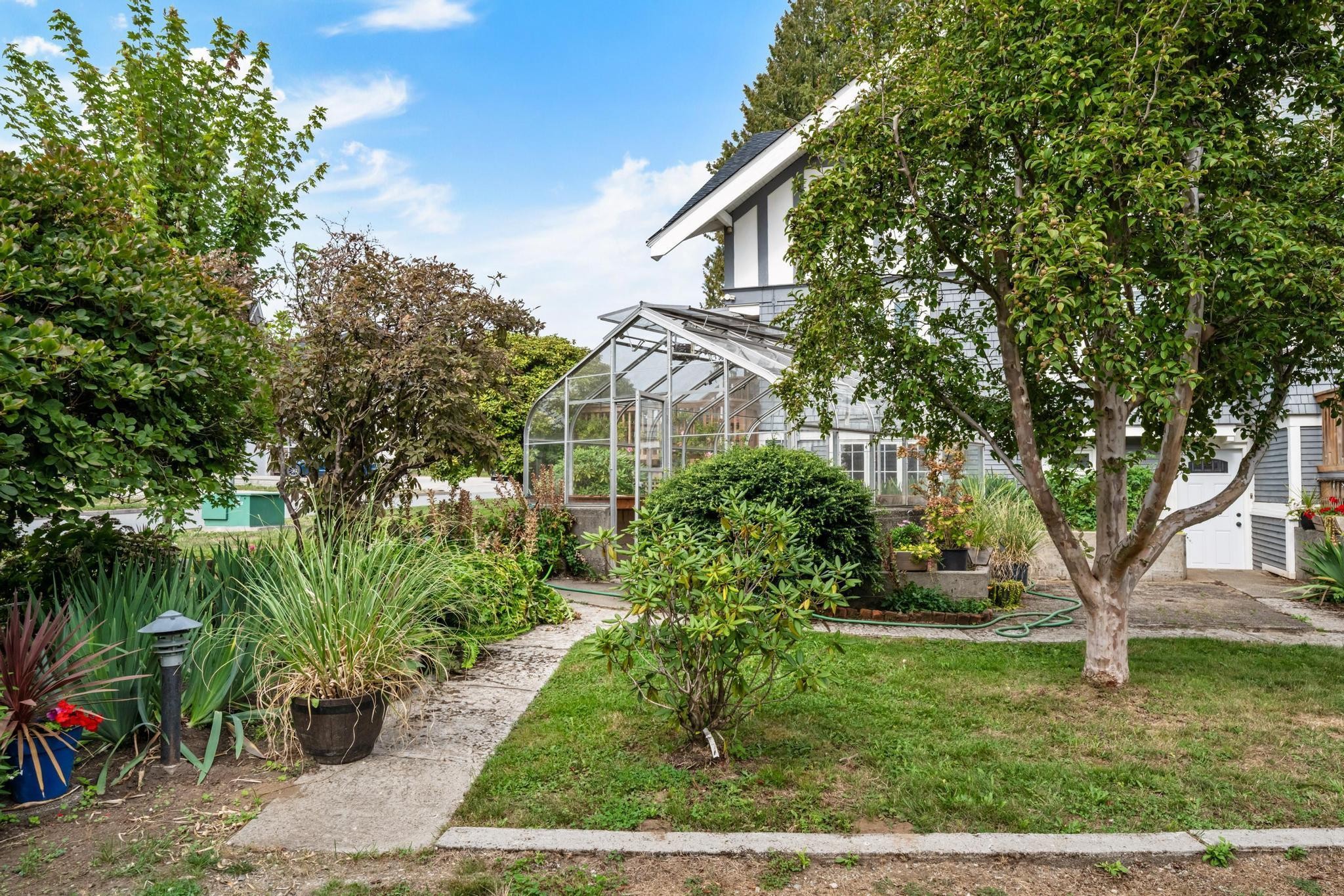 









35280


Ewert

Avenue,
Mission,




BC
V2V 0G3

