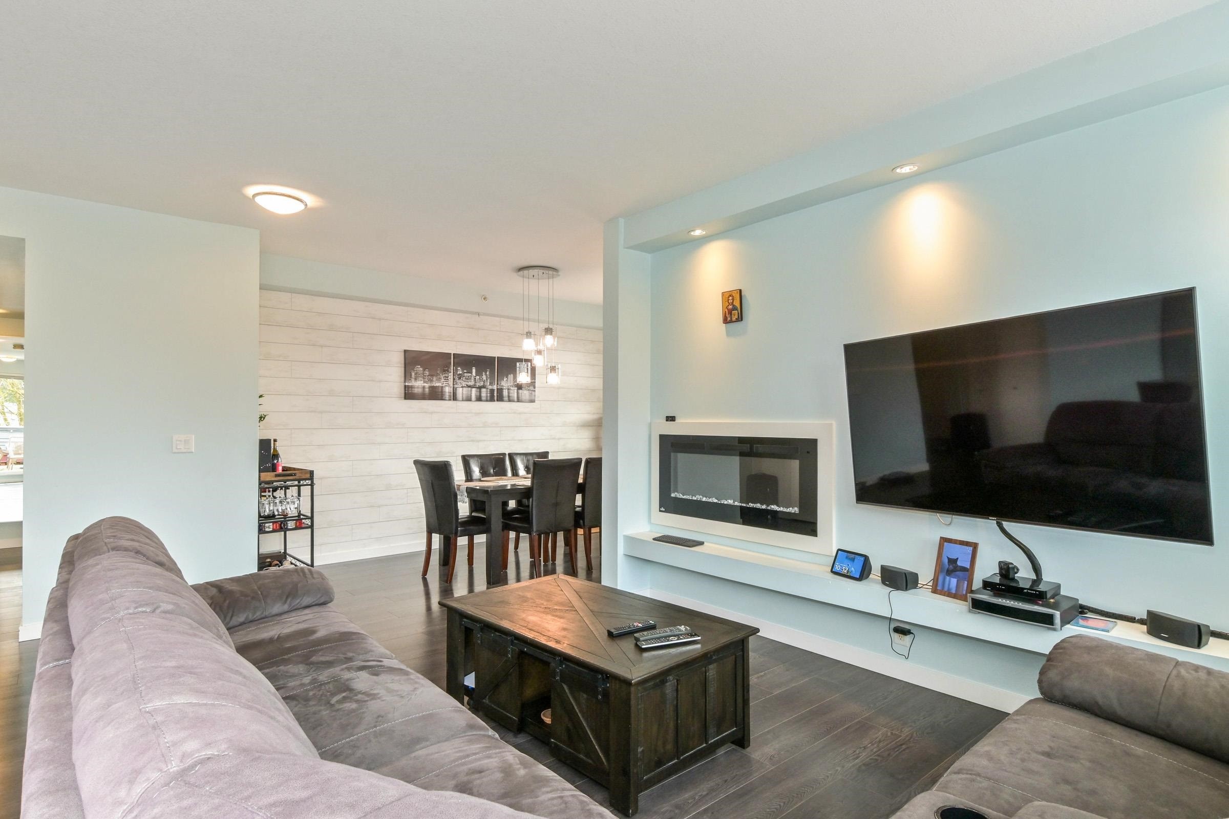 









2242


Whatcom

Road, 411,
Abbotsford,




BC
V3G 0G3

