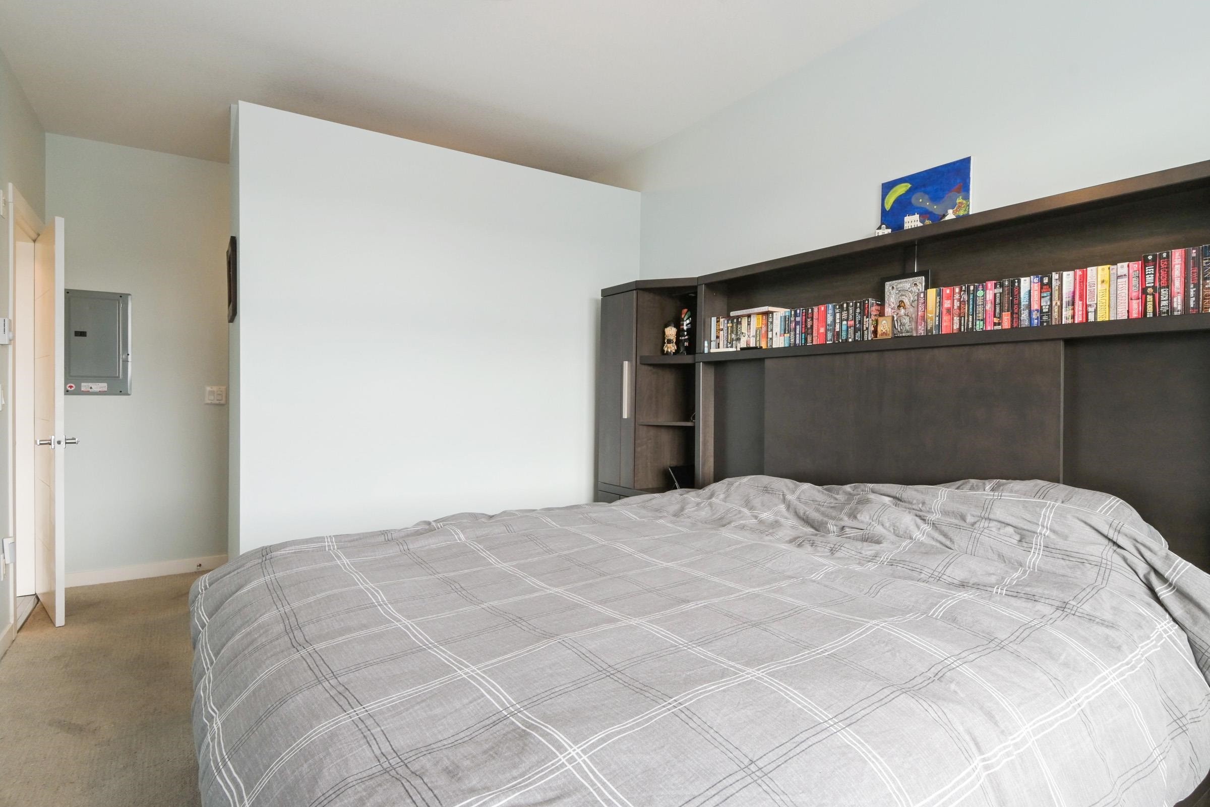 









2242


Whatcom

Road, 411,
Abbotsford,




BC
V3G 0G3

