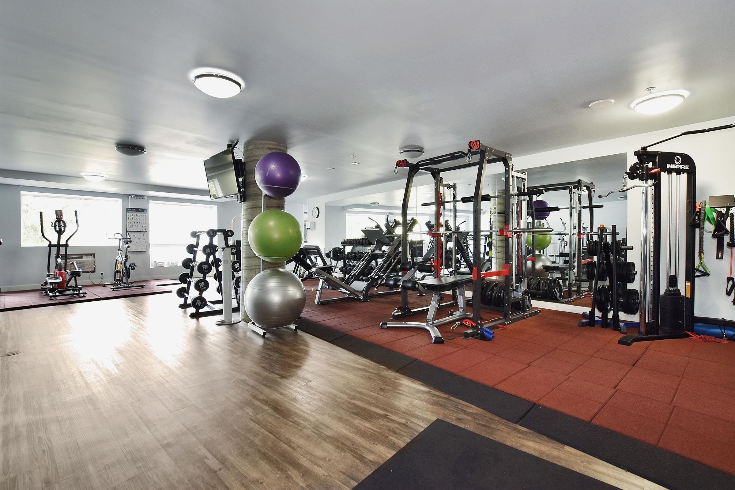 









2242


Whatcom

Road, 411,
Abbotsford,




BC
V3G 0G3

