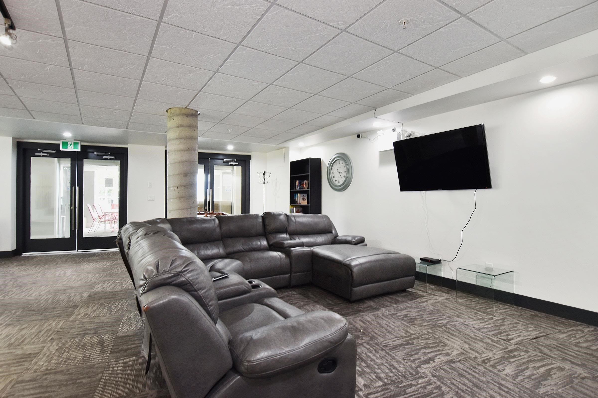 









2242


Whatcom

Road, 411,
Abbotsford,




BC
V3G 0G3

