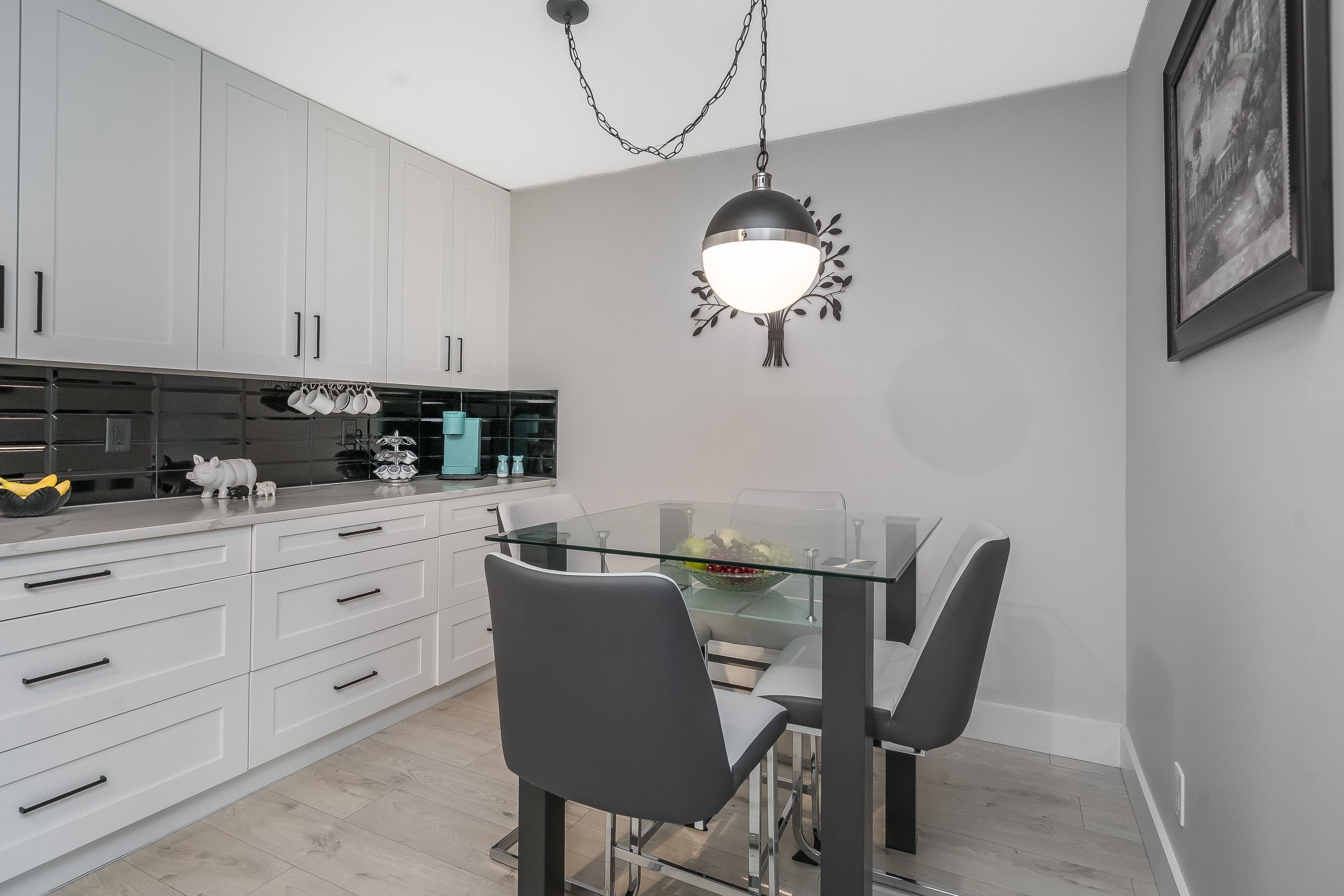 









32910


Amicus Place

Place, 101,
Abbotsford,




BC
V2S 6G9

