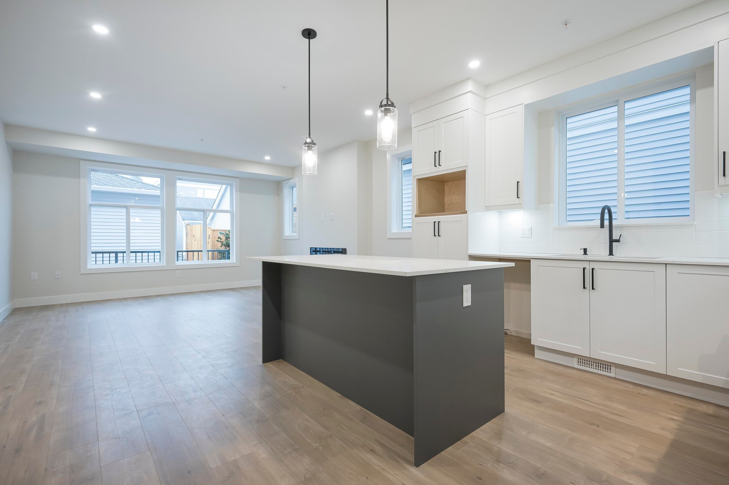 









20516


76a

Avenue,
Langley,




BC
V2Y 3T1

