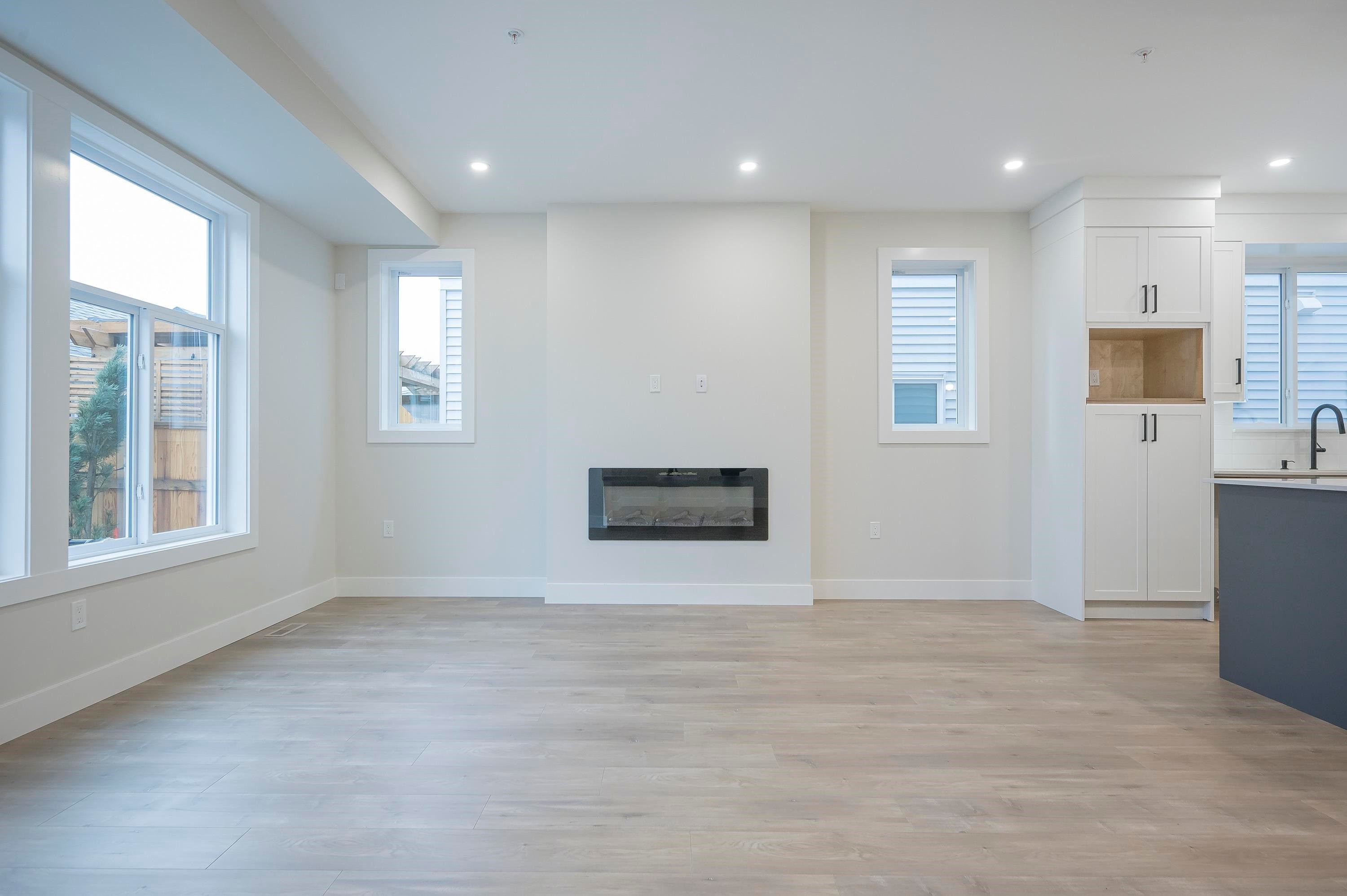 









20516


76a

Avenue,
Langley,




BC
V2Y 3T1

