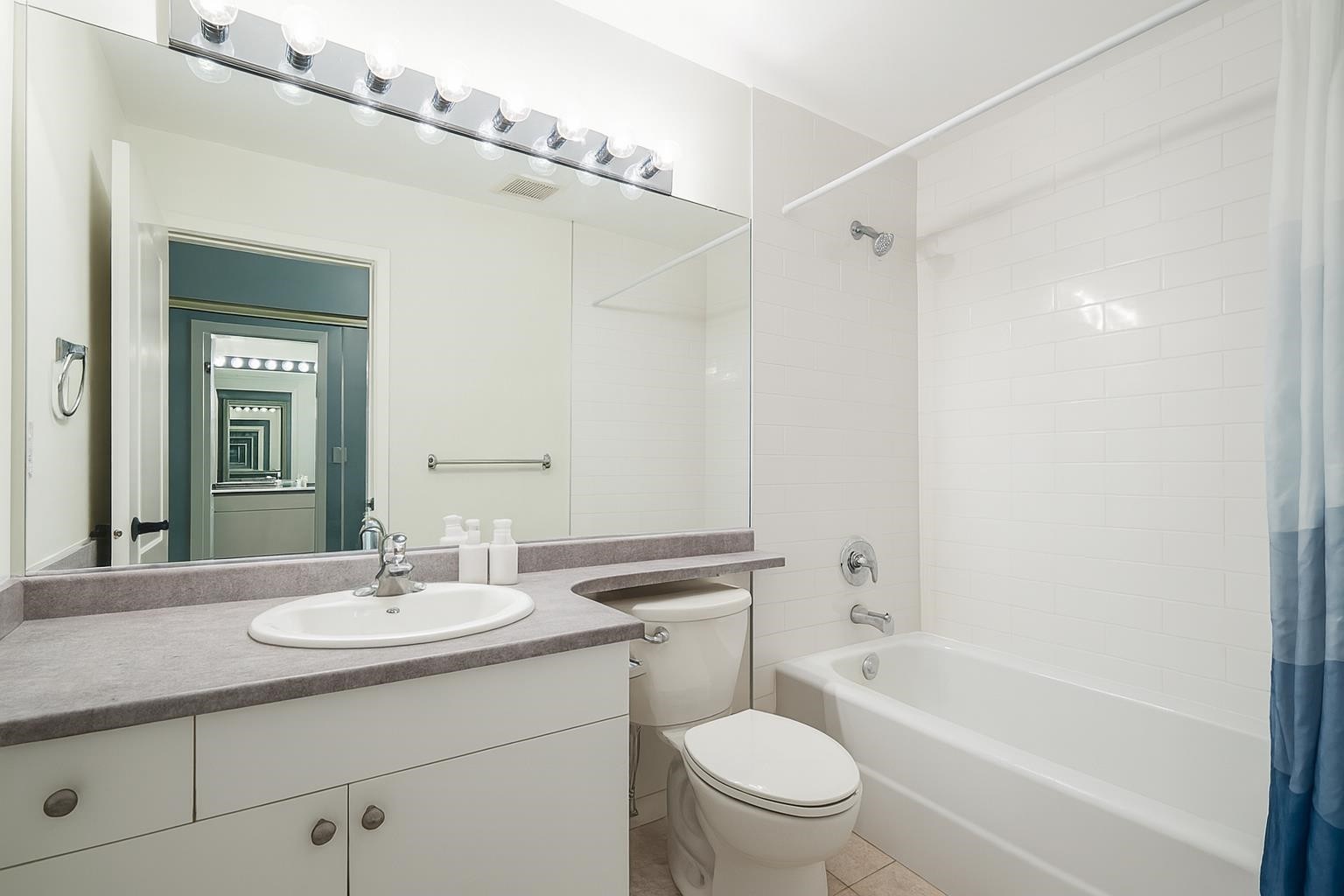 









13911


70

Avenue, 125,
Surrey,




BC
V3W 6B4

