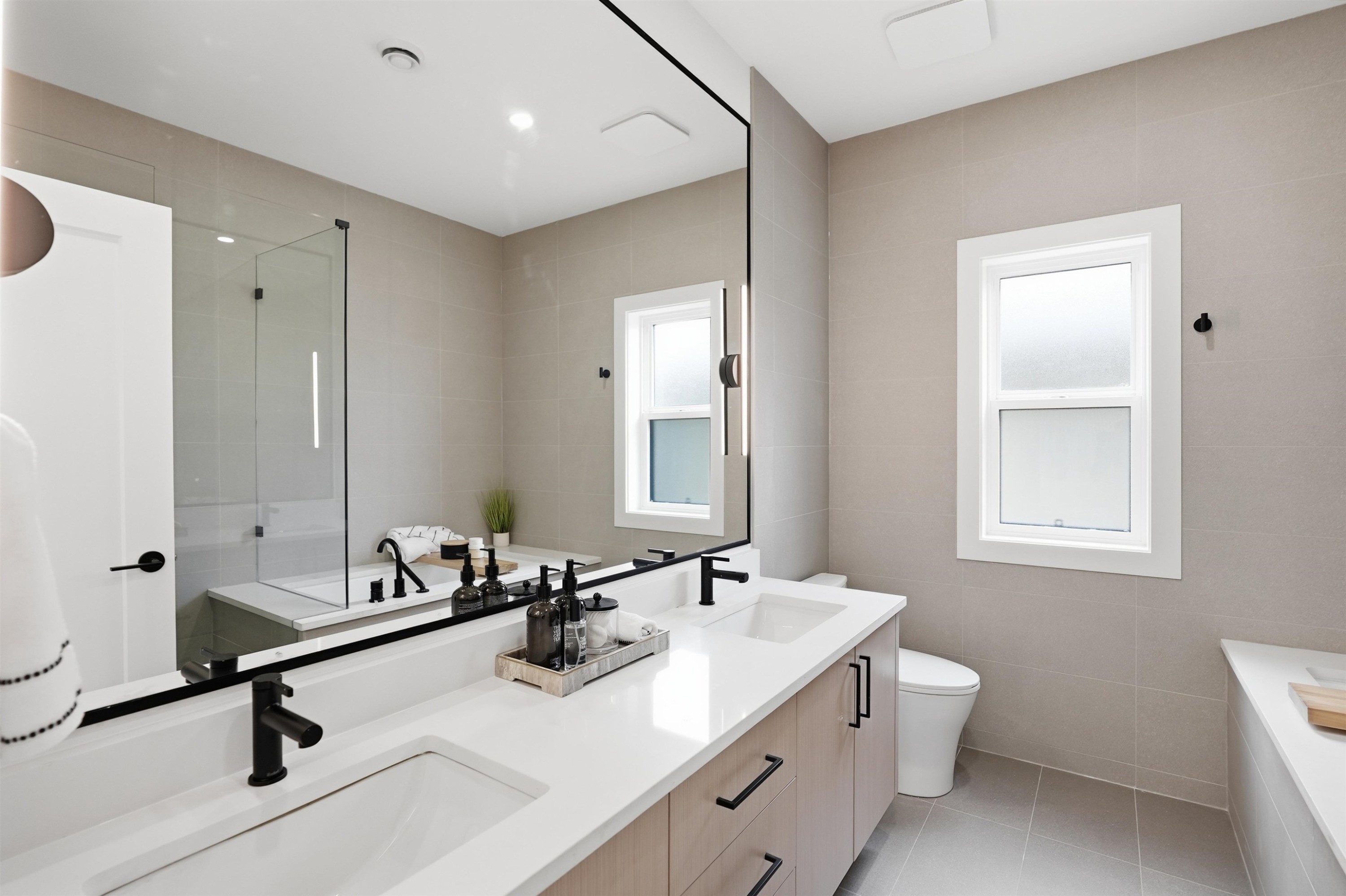 









9312


Ebor

Road,
Delta,




BC
V4C 3K7

