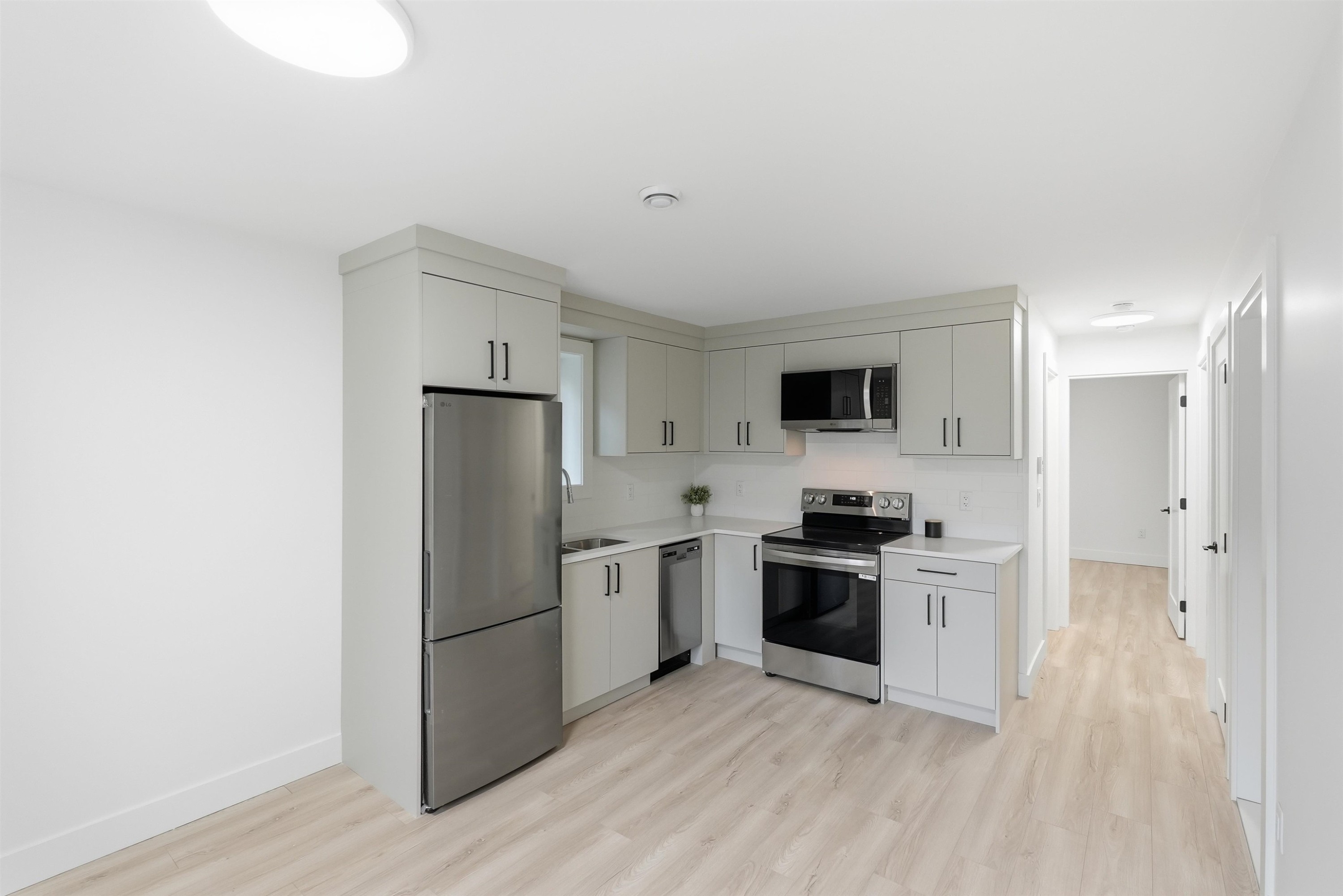 









9312


Ebor

Road,
Delta,




BC
V4C 3K7

