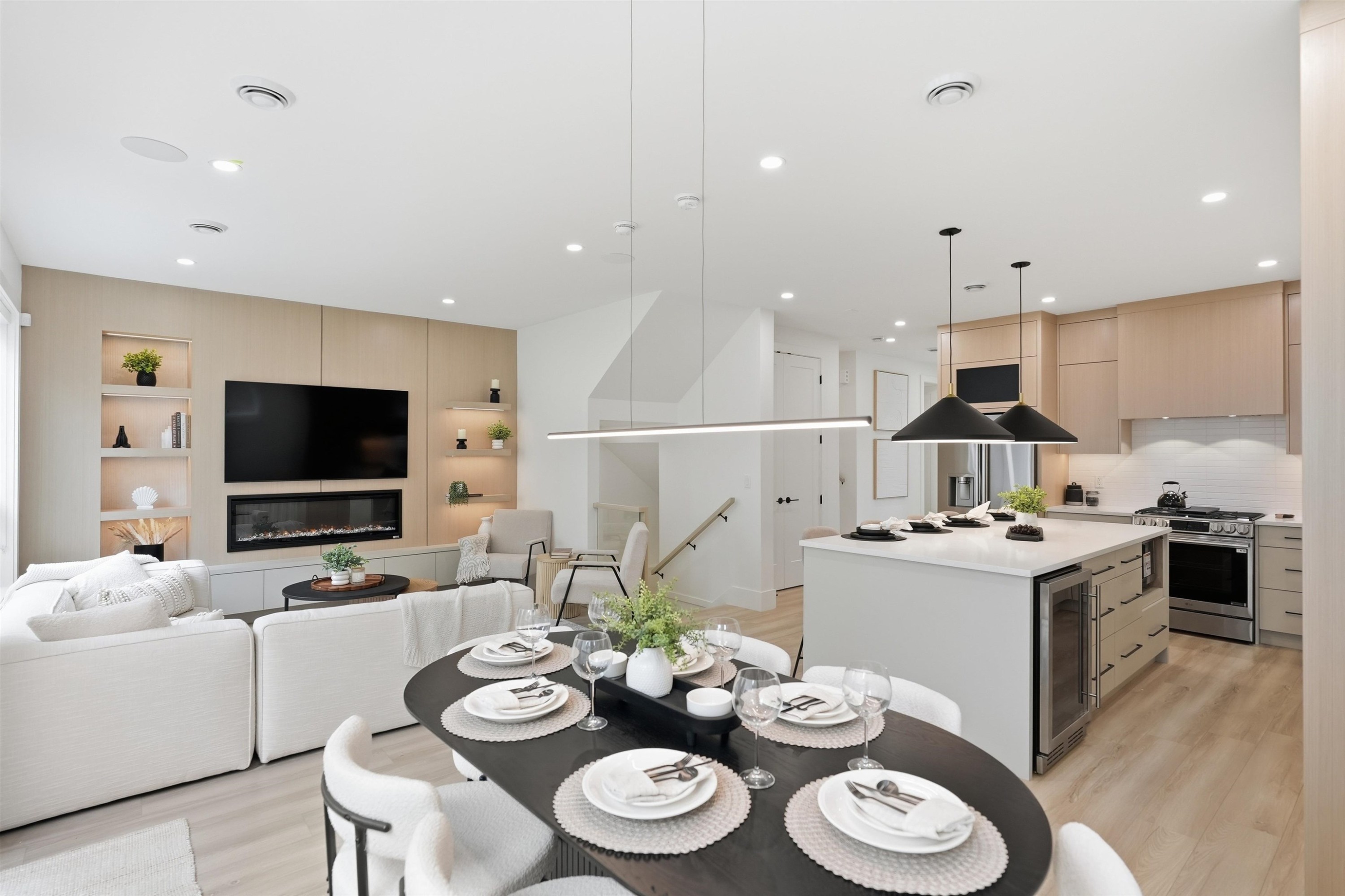 









9312


Ebor

Road,
Delta,




BC
V4C 3K7

