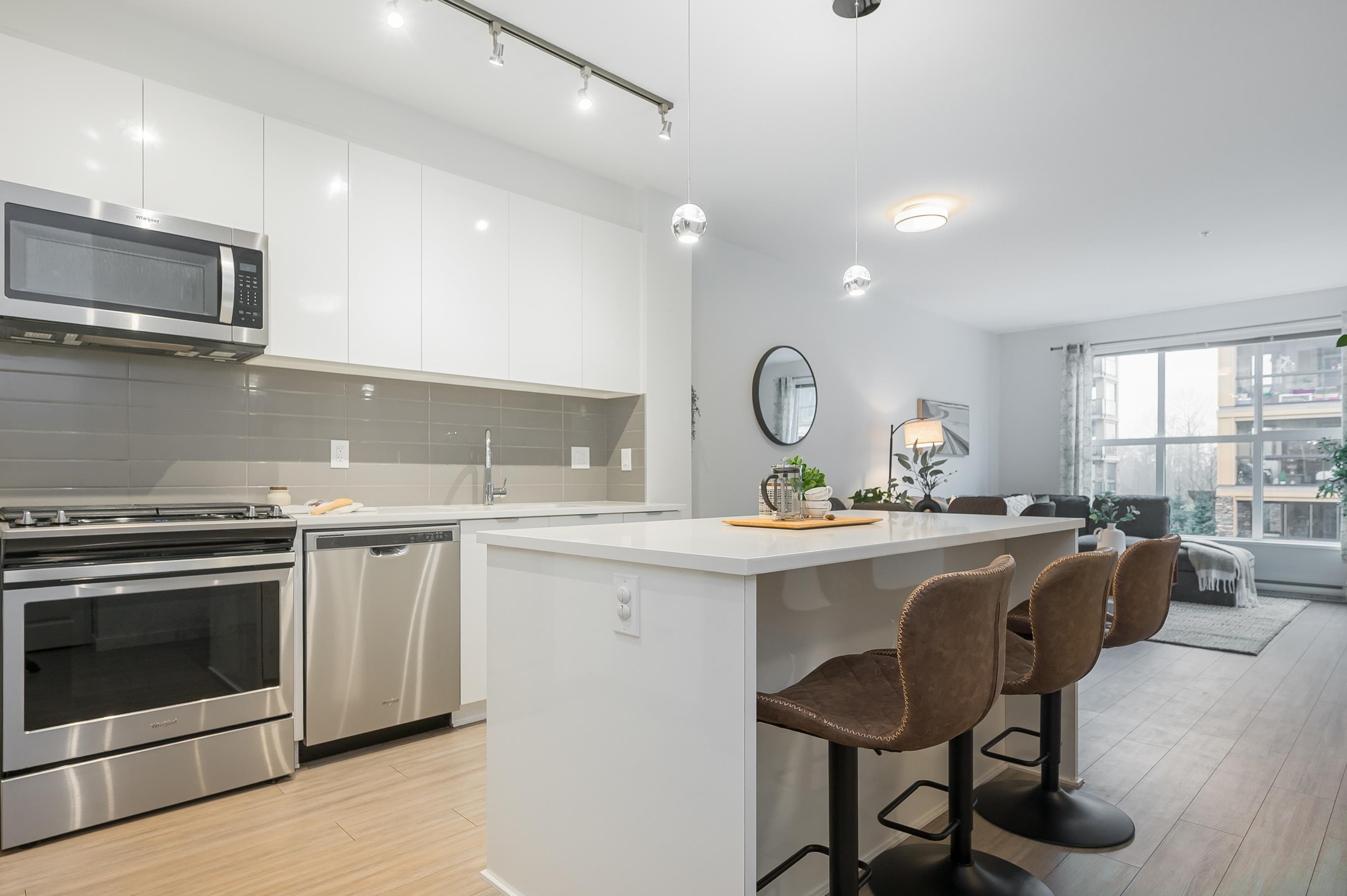 









8150


207

Street, A216,
Langley,




BC
V2Y 4J2

