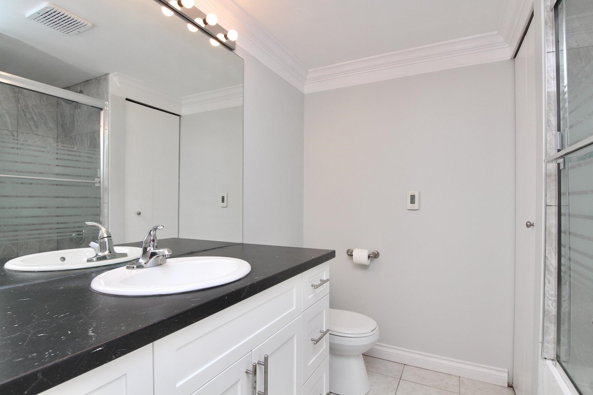 









6537


138

Street, 52,
Surrey,




BC
V3W 0C6

