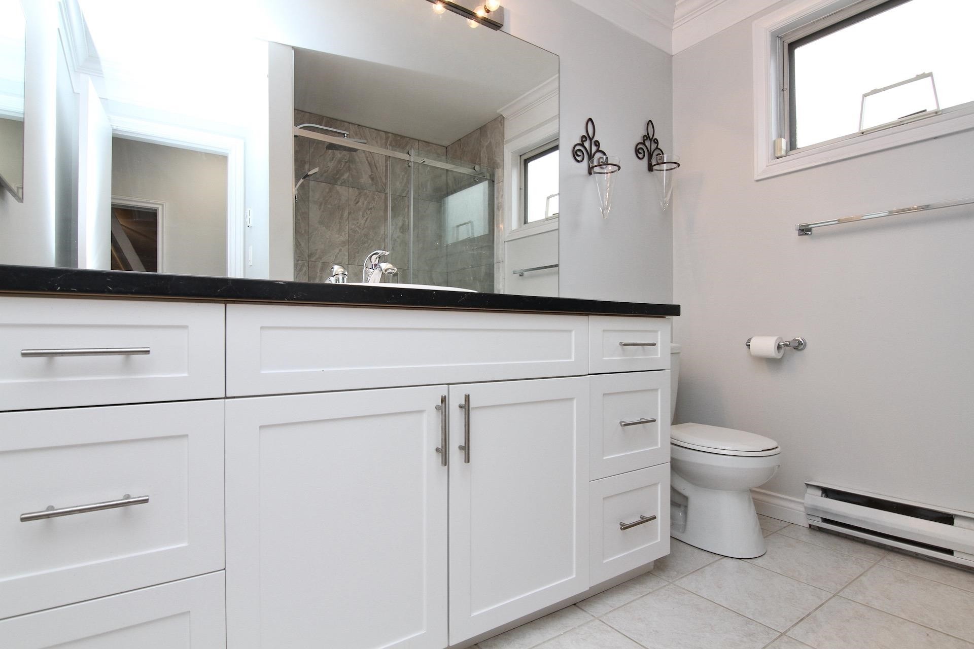 









6537


138

Street, 52,
Surrey,




BC
V3W 0C6

