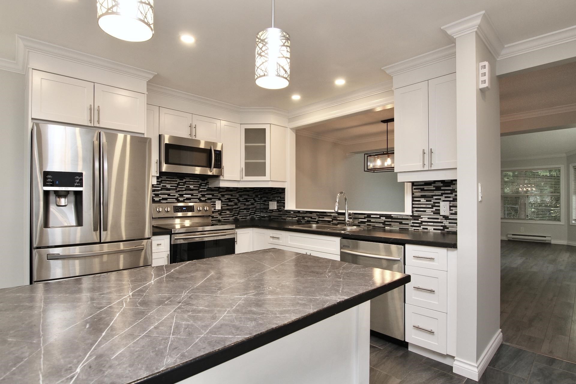 









6537


138

Street, 52,
Surrey,




BC
V3W 0C6

