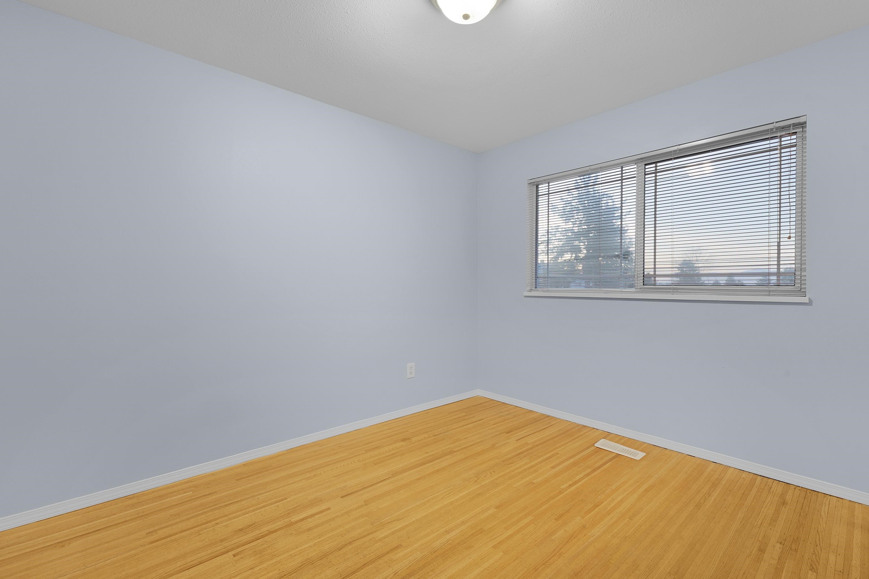 









13786


Grosvenor

Road,
Surrey,




BC
V3R 5E7

