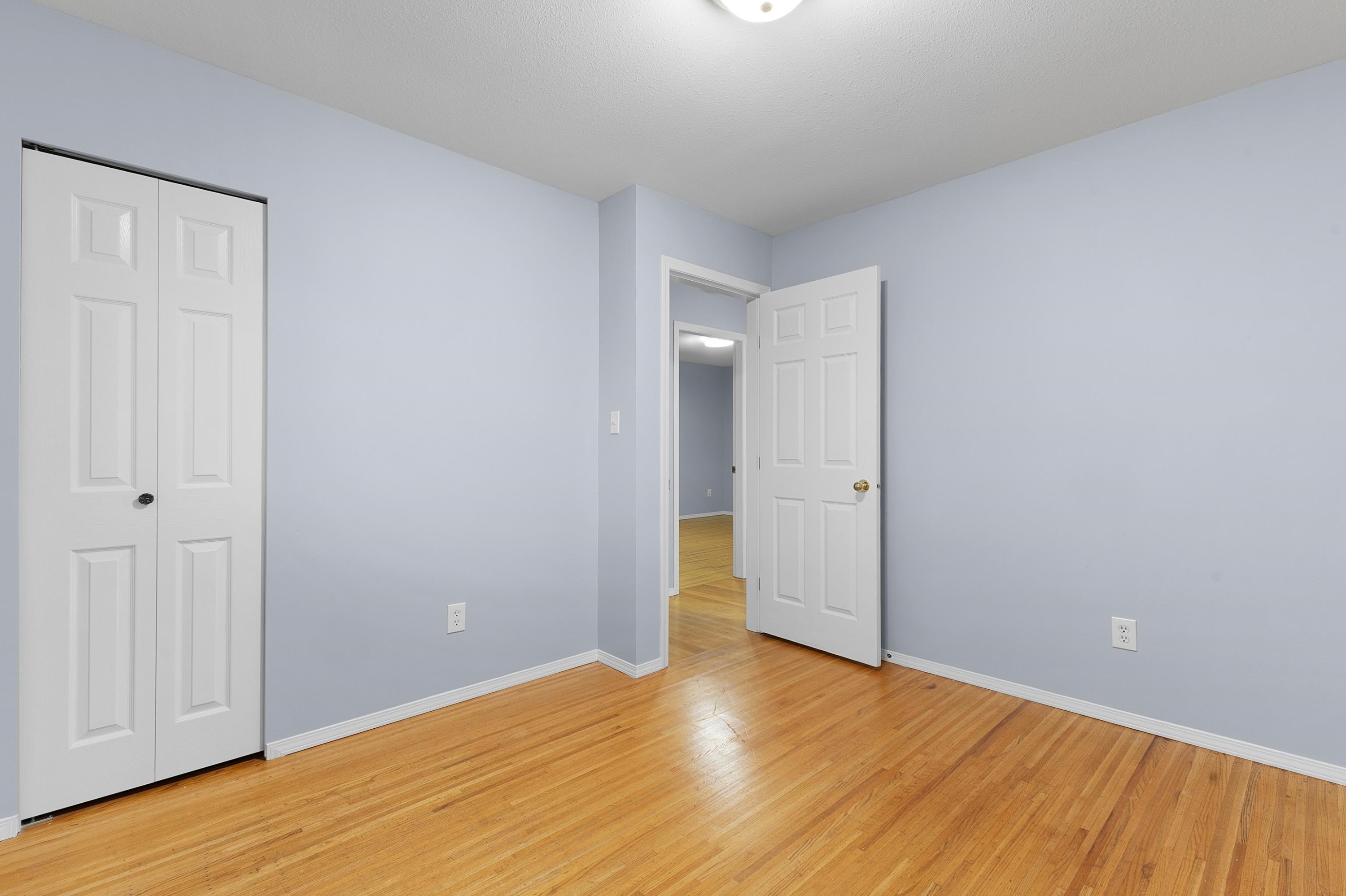 









13786


Grosvenor

Road,
Surrey,




BC
V3R 5E7

