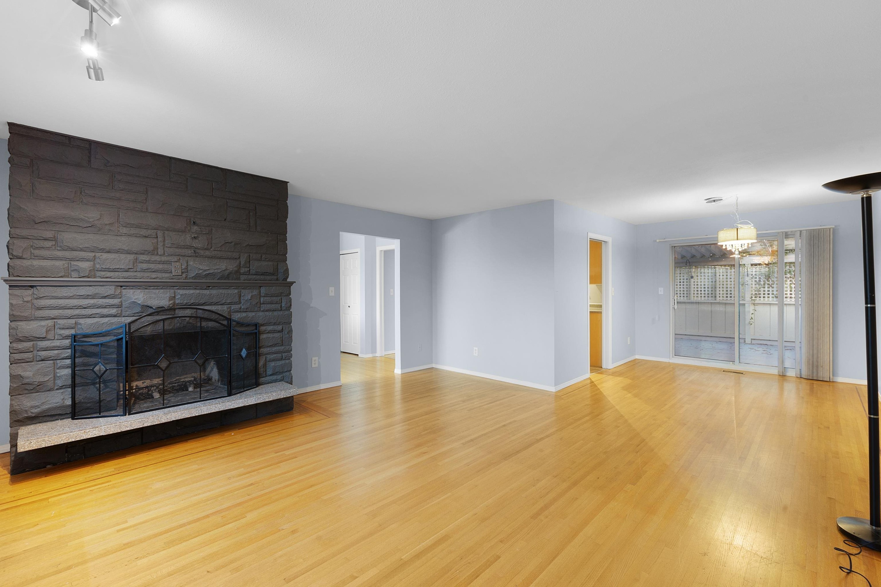 









13786


Grosvenor

Road,
Surrey,




BC
V3R 5E7

