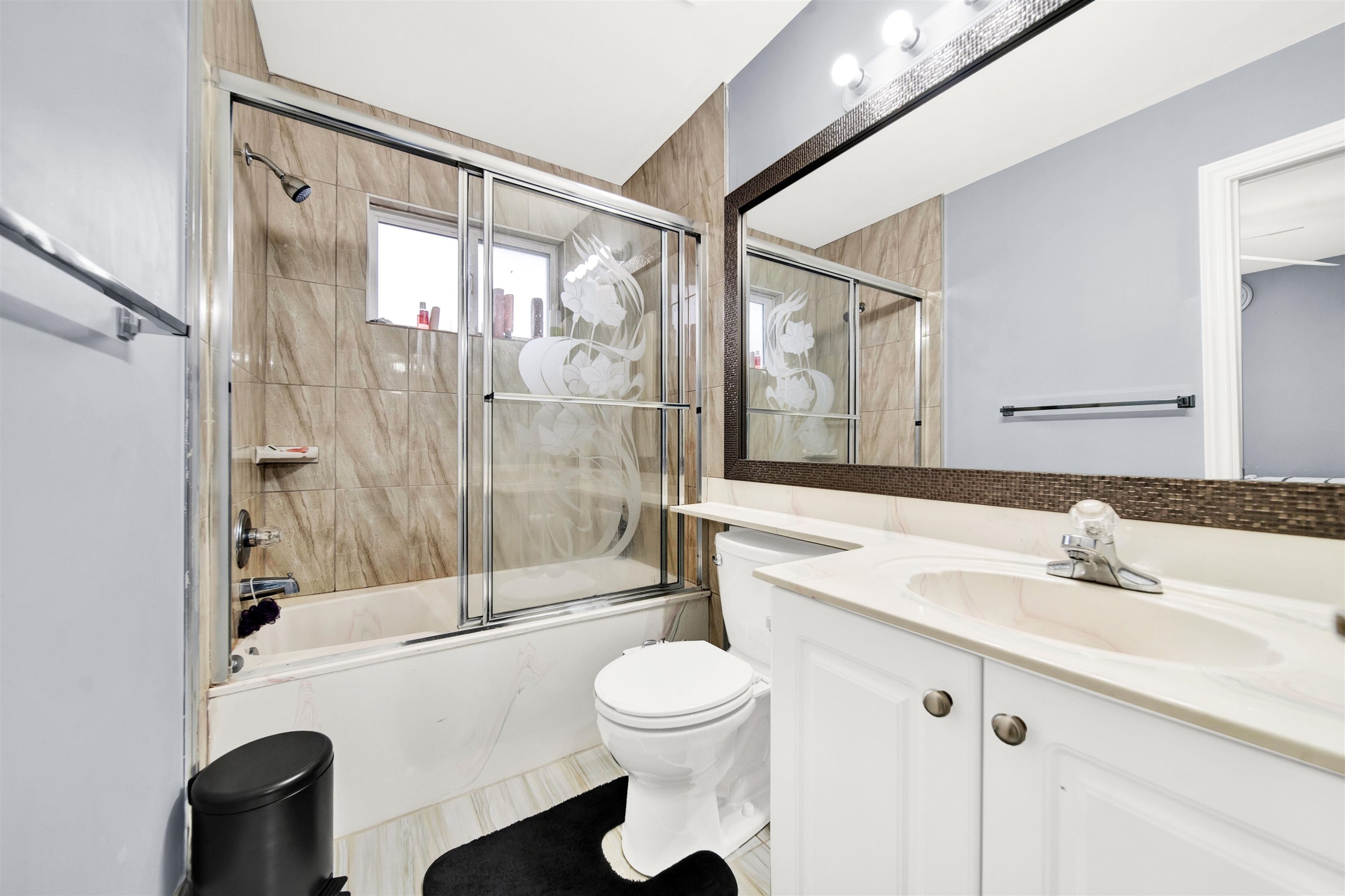 









6332


125a

Street,
Surrey,




BC
V3X 3N1


