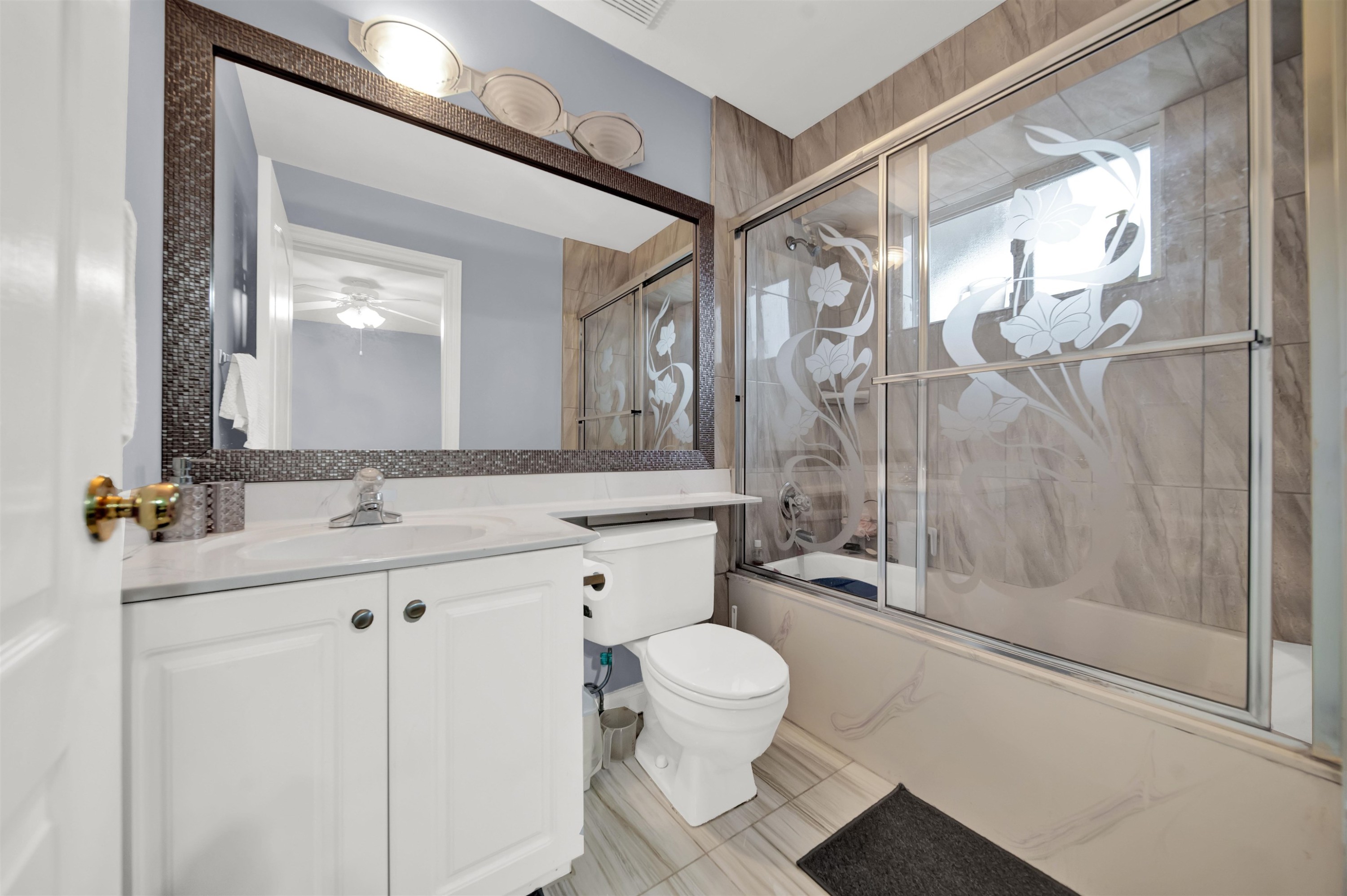 









6332


125a

Street,
Surrey,




BC
V3X 3N1

