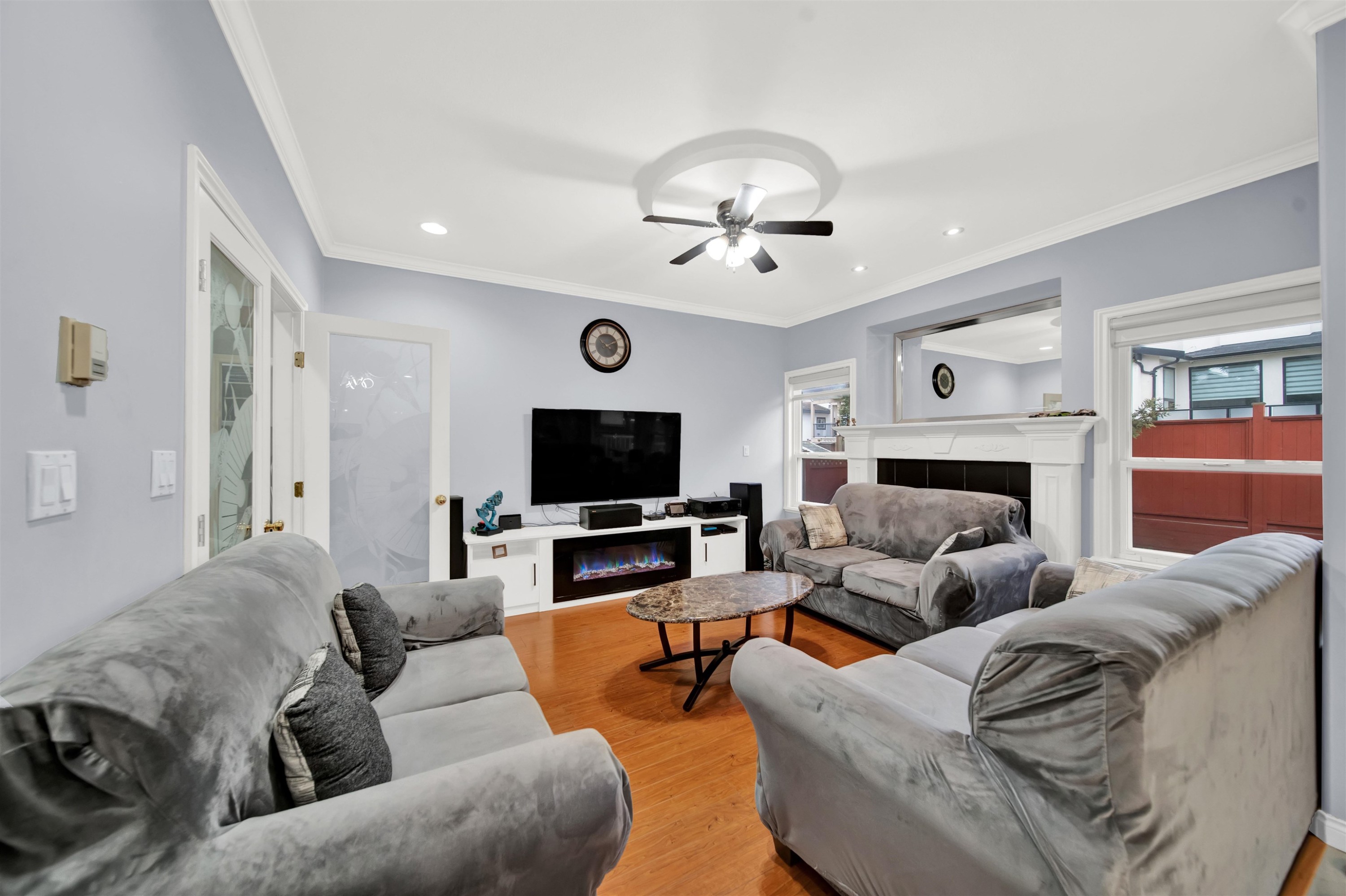 









6332


125a

Street,
Surrey,




BC
V3X 3N1

