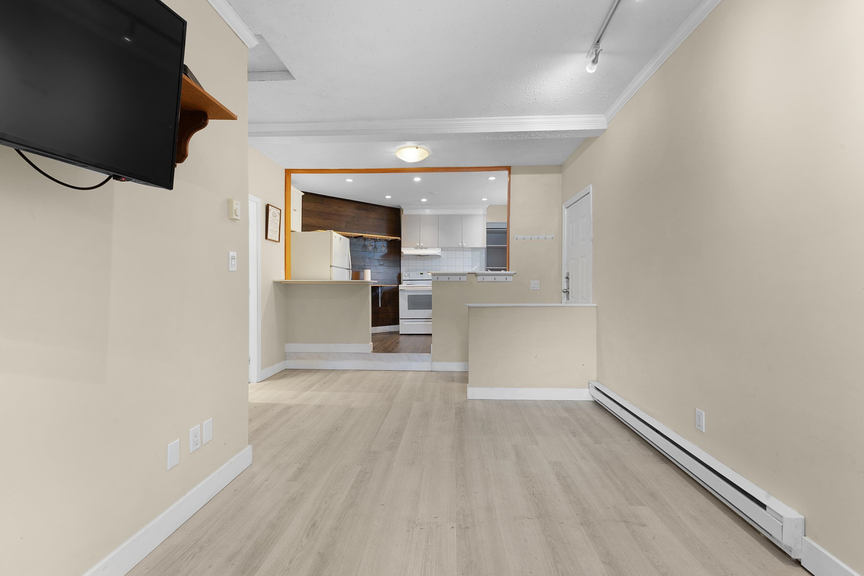 









13385


60

Avenue,
Surrey,




BC
V3X 2M1

