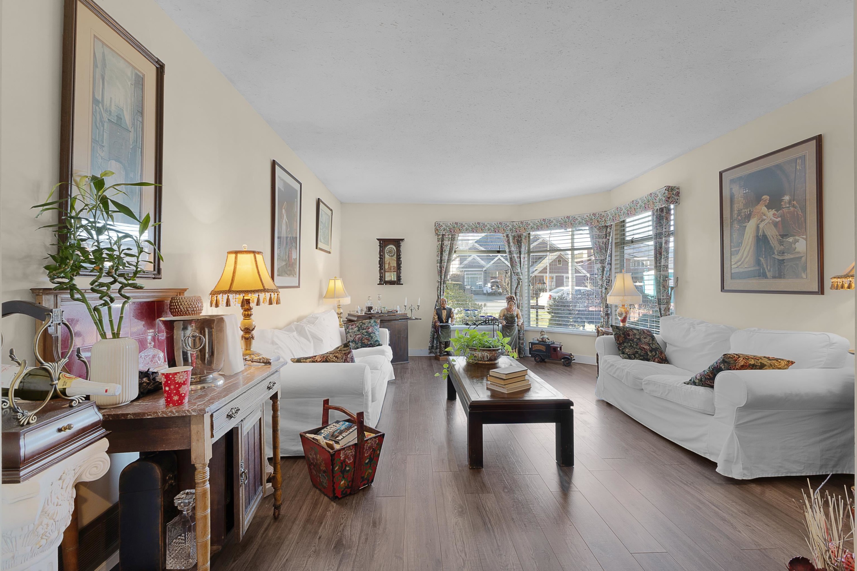 









13385


60

Avenue,
Surrey,




BC
V3X 2M1

