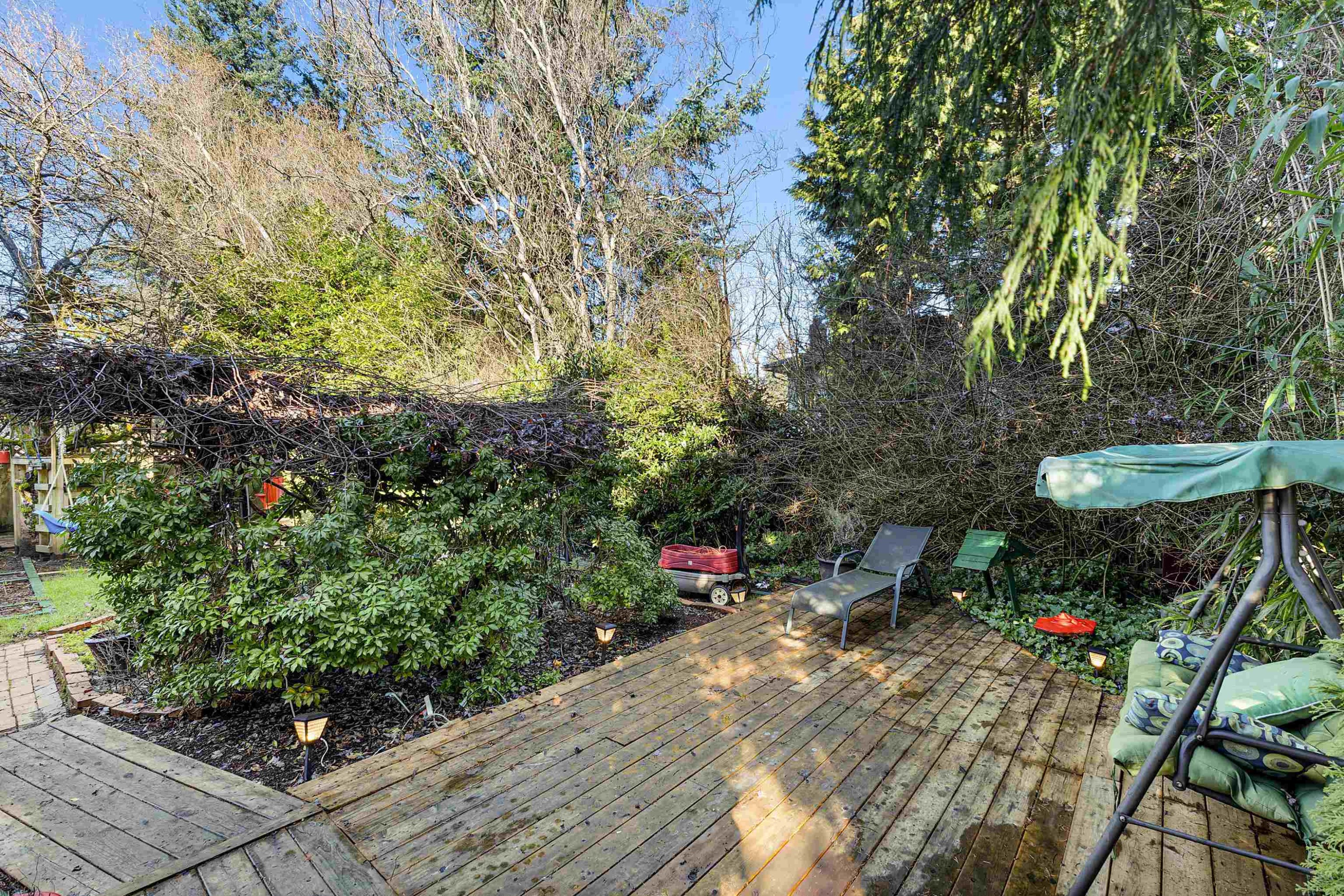 









13385


60

Avenue,
Surrey,




BC
V3X 2M1

