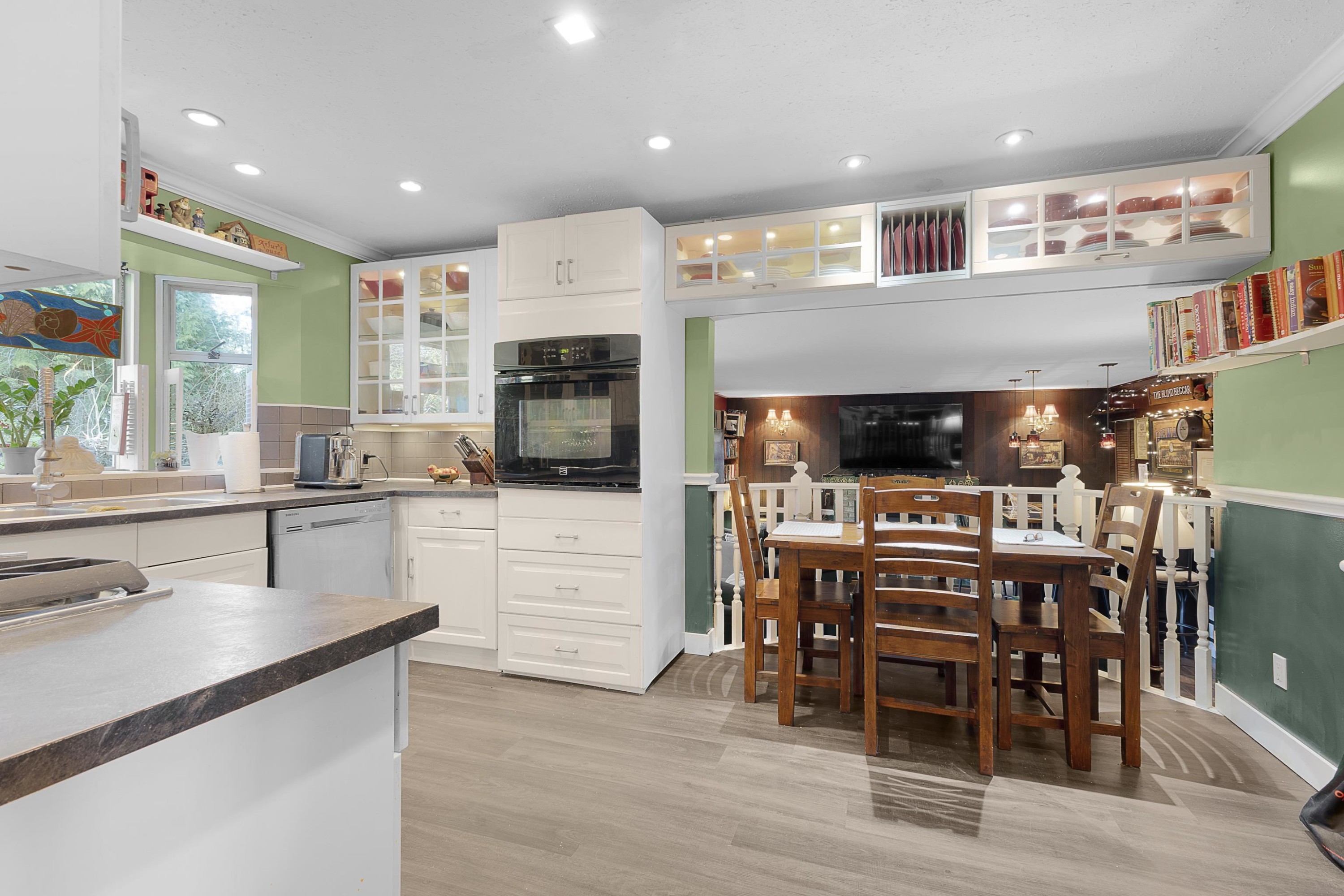 









13385


60

Avenue,
Surrey,




BC
V3X 2M1

