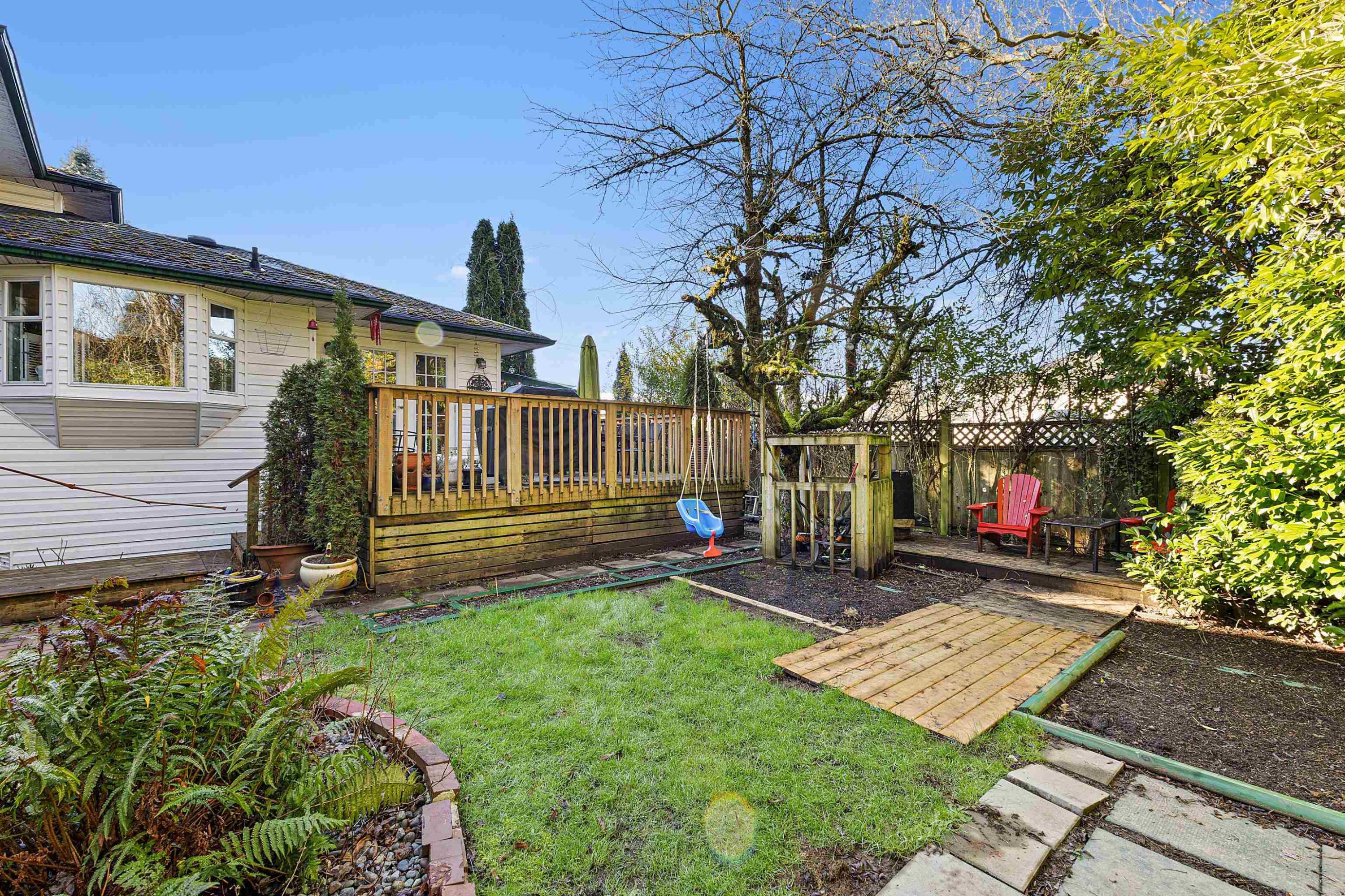 









13385


60

Avenue,
Surrey,




BC
V3X 2M1

