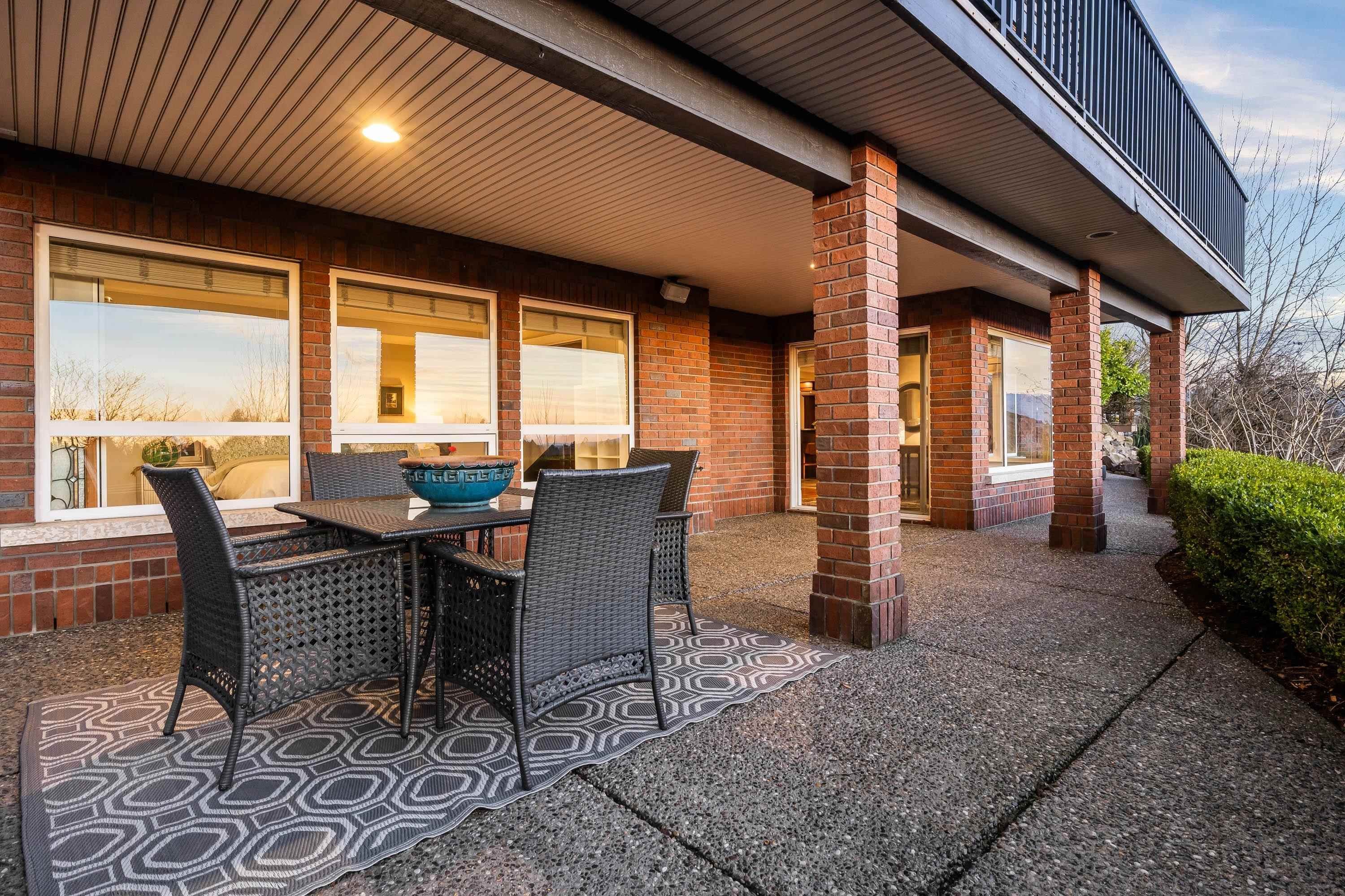 









2405


Cranberry

Court,
Abbotsford,




BC
V3G 2W8

