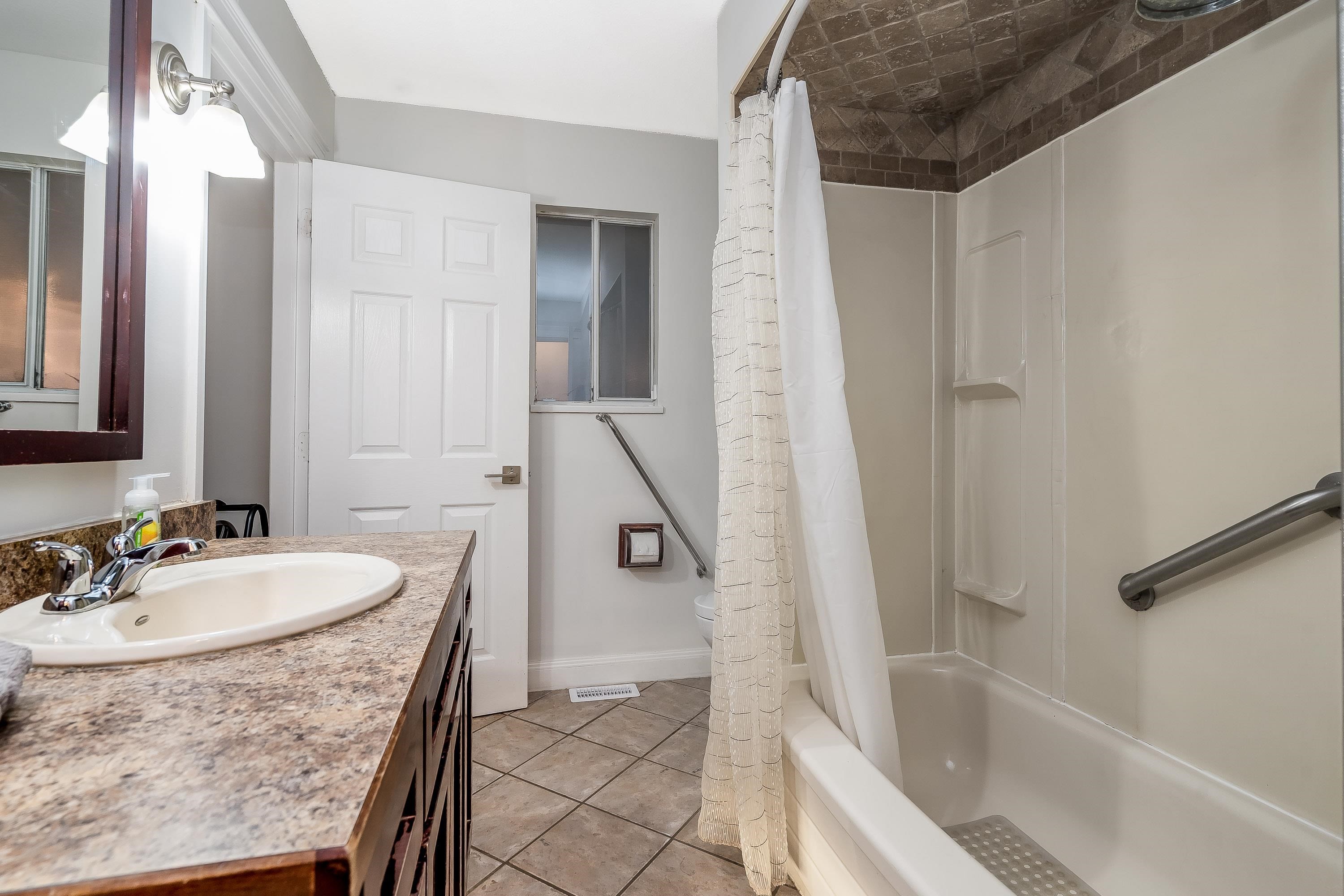 









32306


Marshall

Road,
Abbotsford,




BC
V2T 1A4

