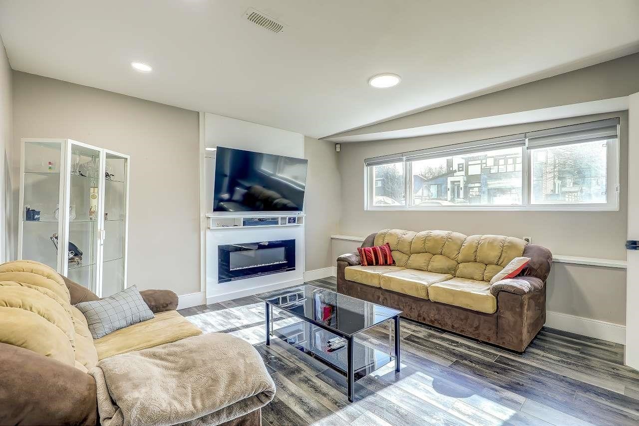 









11467


87

Avenue,
Delta,




BC
V4C 2Z6

