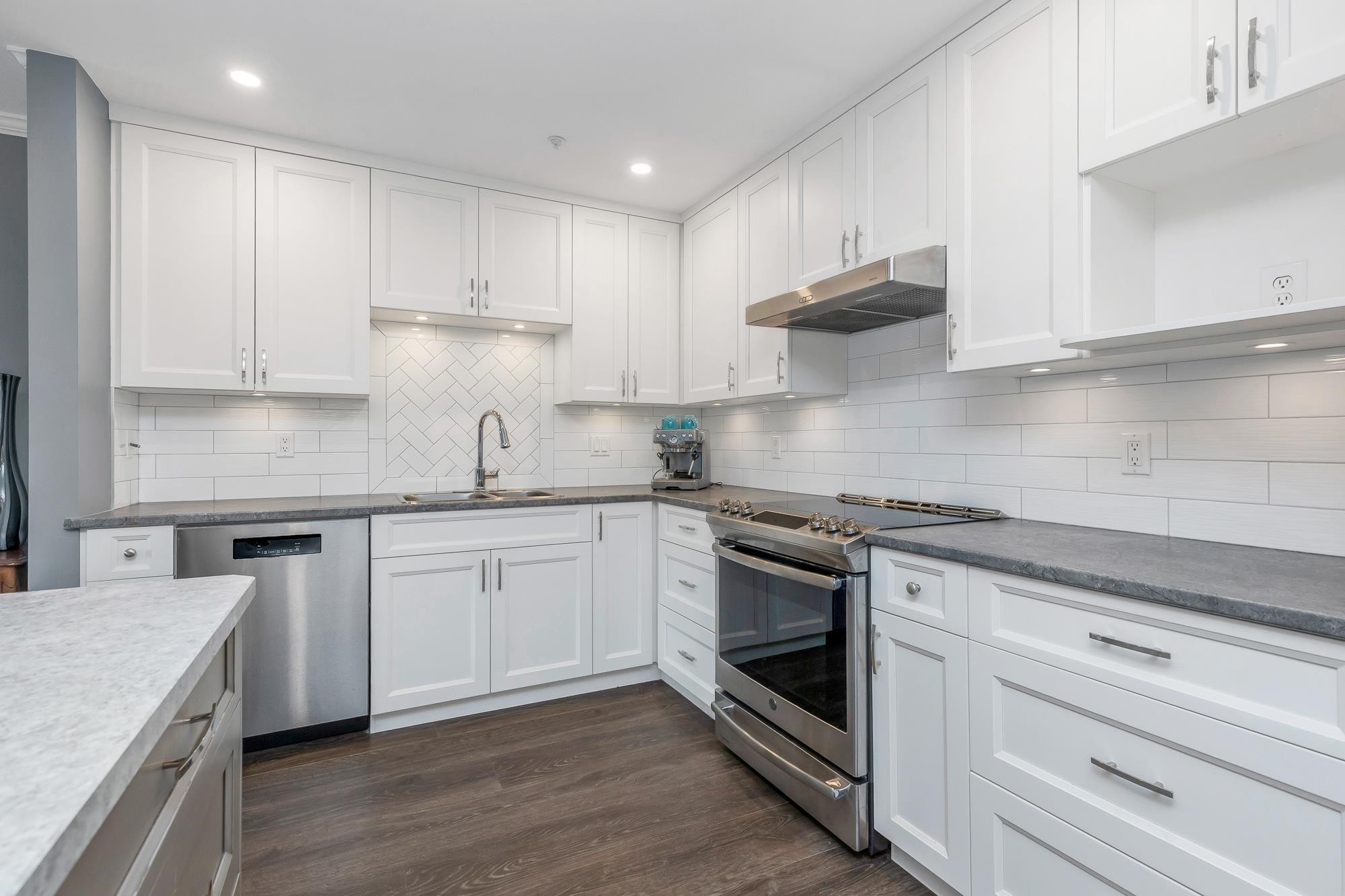 









2451


Gladwin

Road, 225,
Abbotsford,




BC
V2T 3N8

