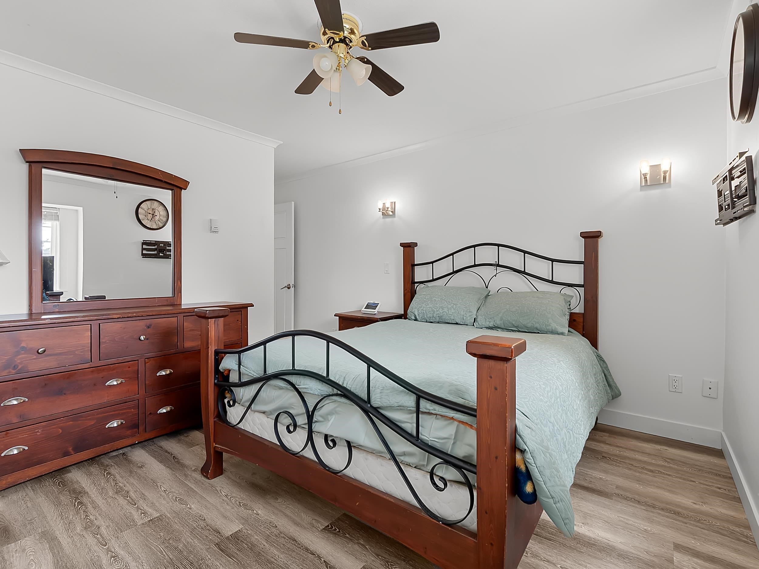 









7908


117

Street,
Delta,




BC
V4C 6A5

