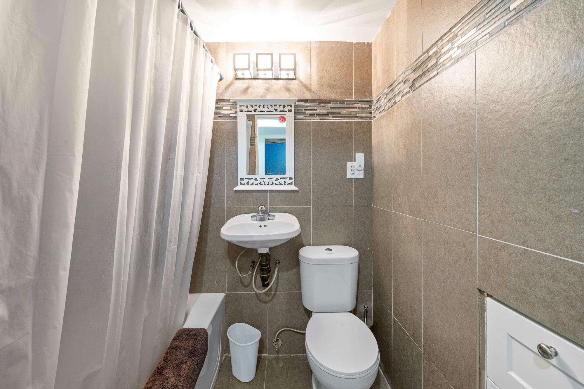 









8625


Margate

Place,
Surrey,




BC
V3S 5B3

