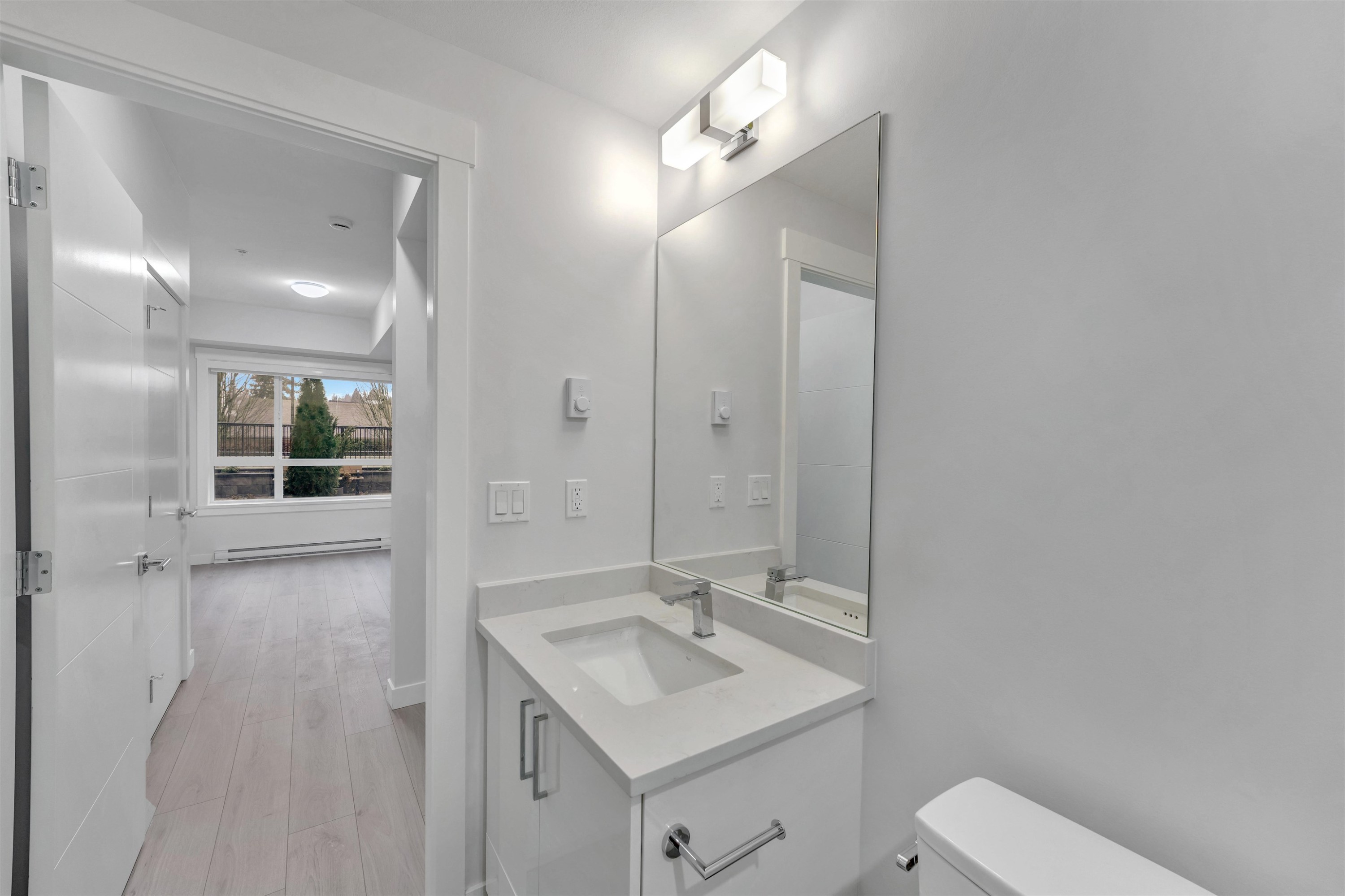 









33886


Pine

Street, 100,
Abbotsford,




BC
V2S 0N9

