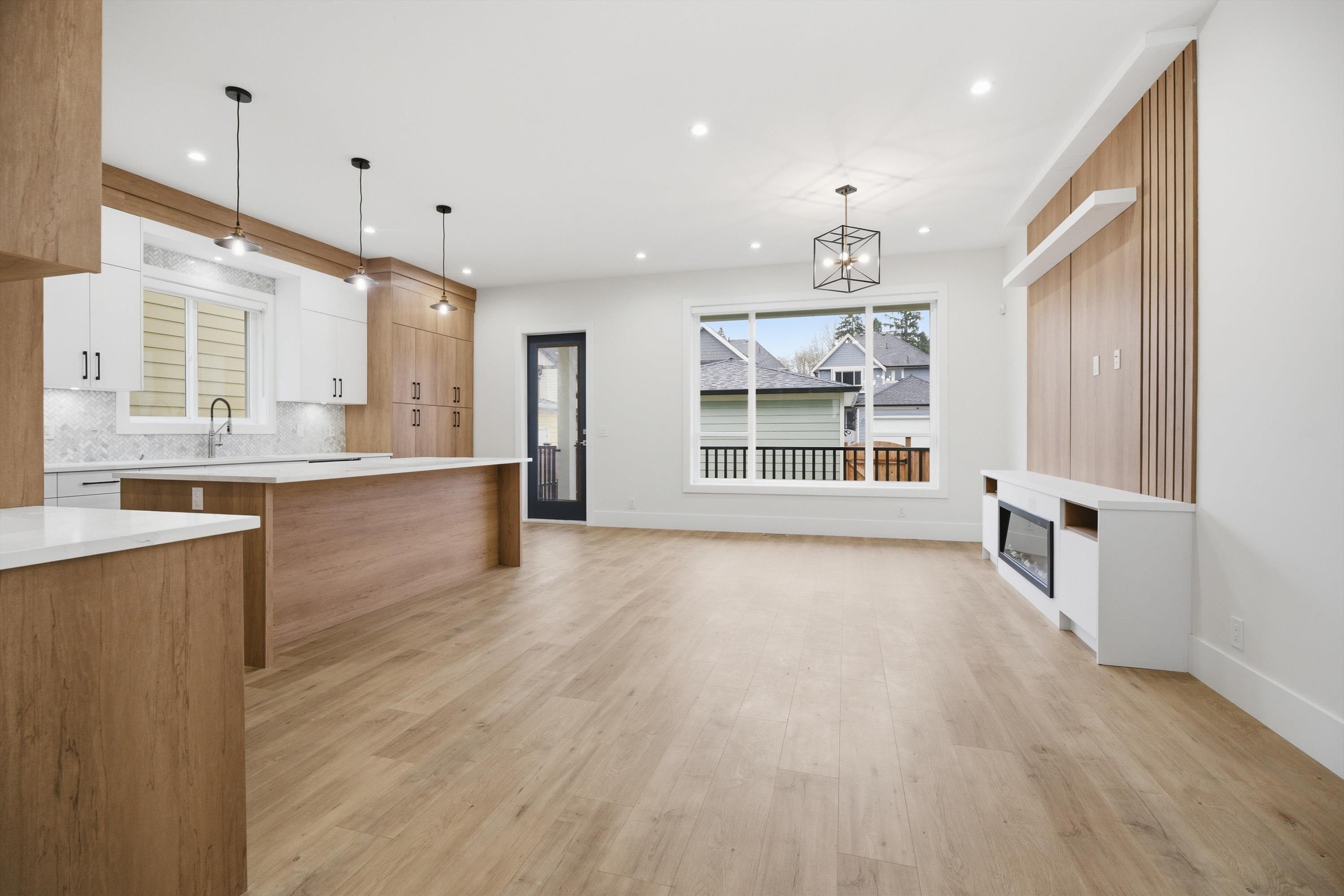 









17130


1

Avenue,
Surrey,




BC
V3Z 9R2

